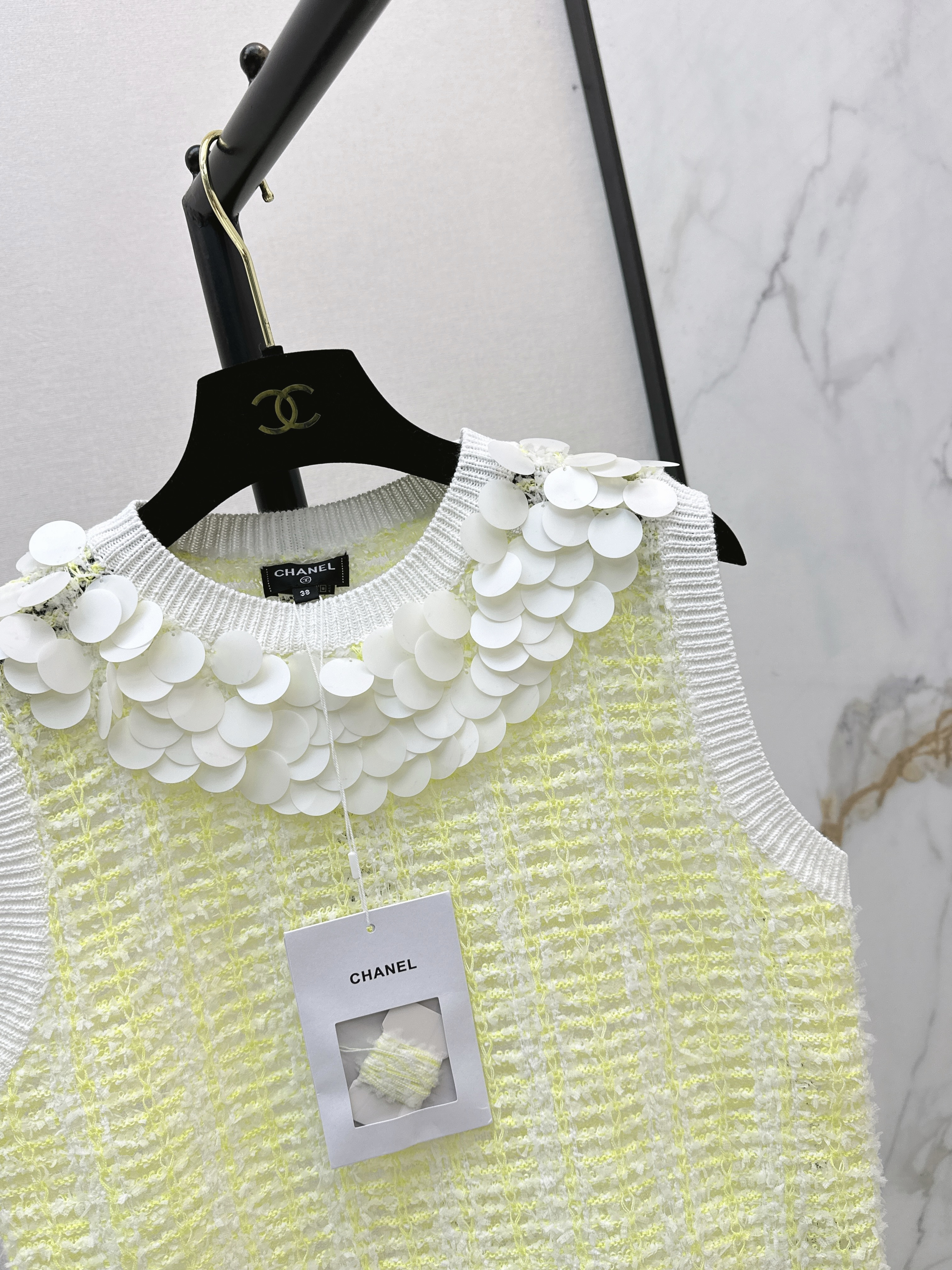 Chan 26ss sleeveless knit top