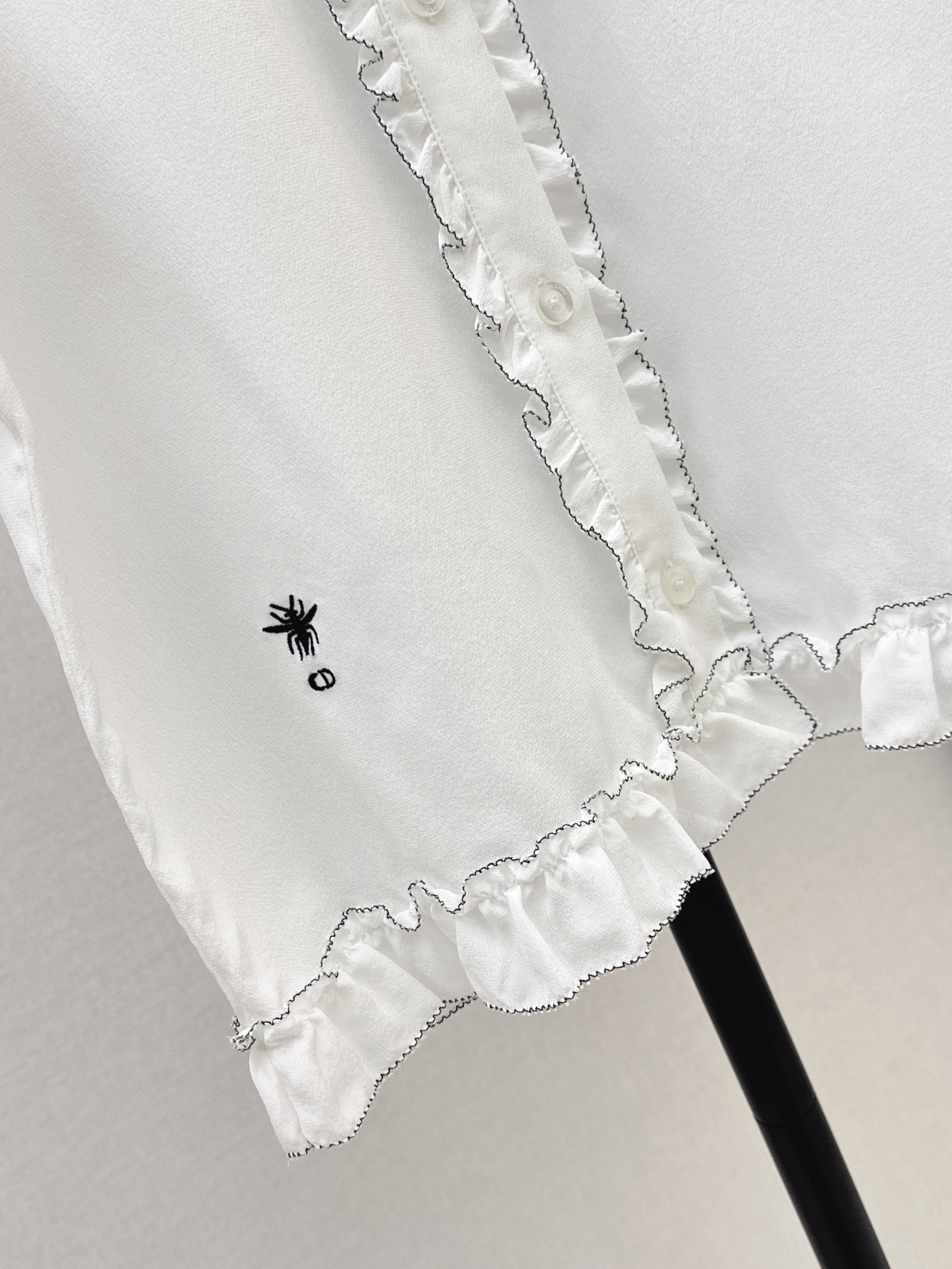 CD 26ss sleeveless ruffle shirt