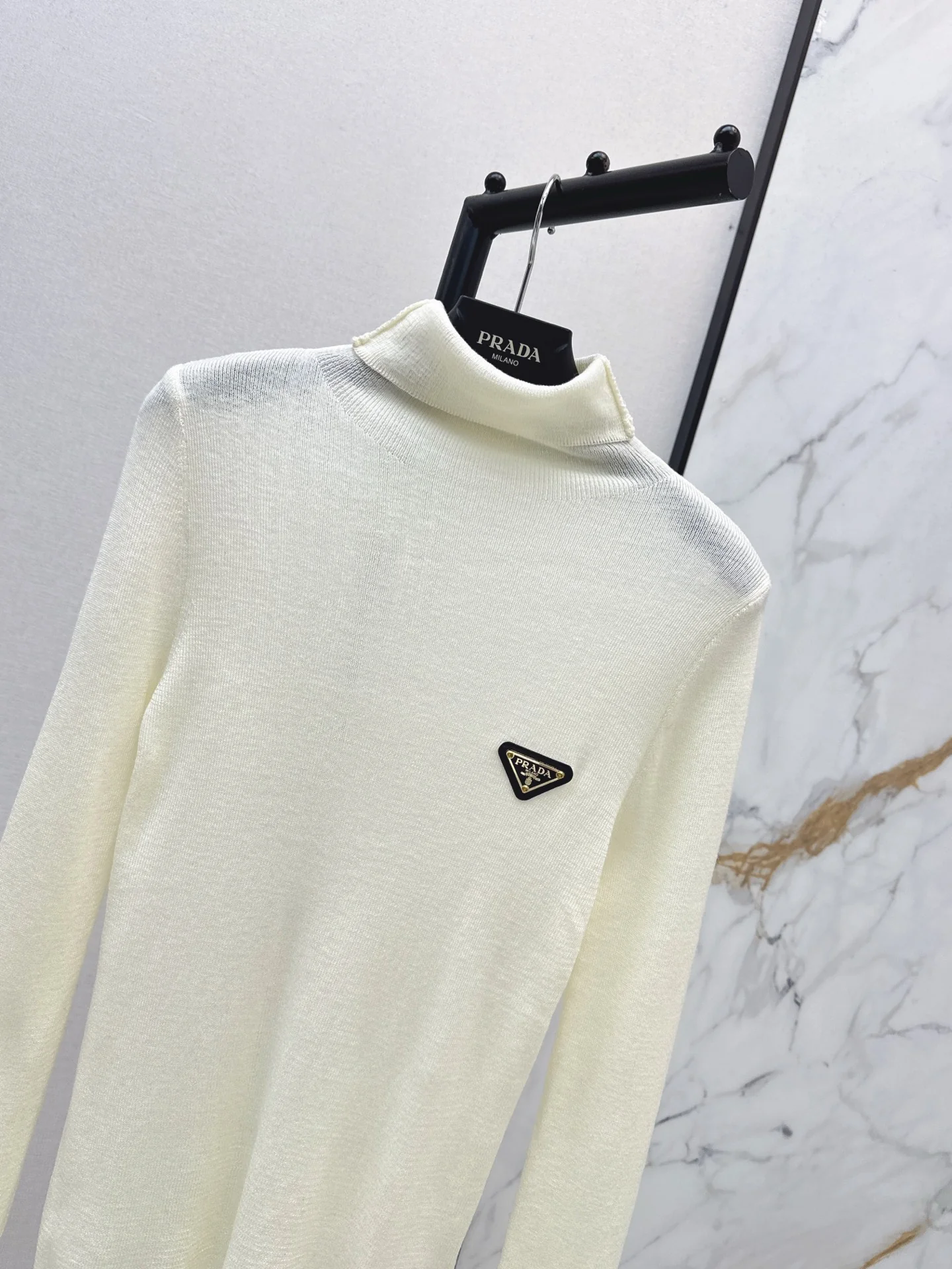 Pra 25fw base layer