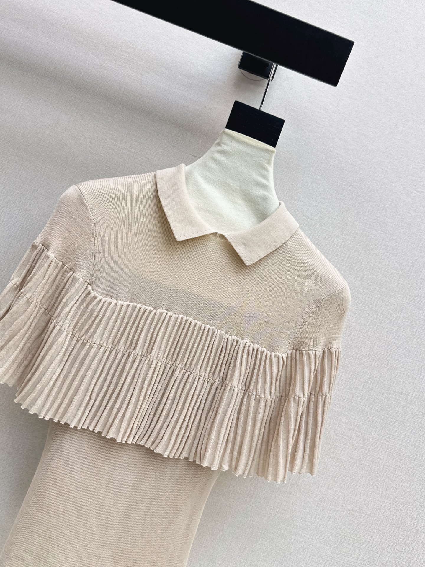 Miu 26ss cape knitswear