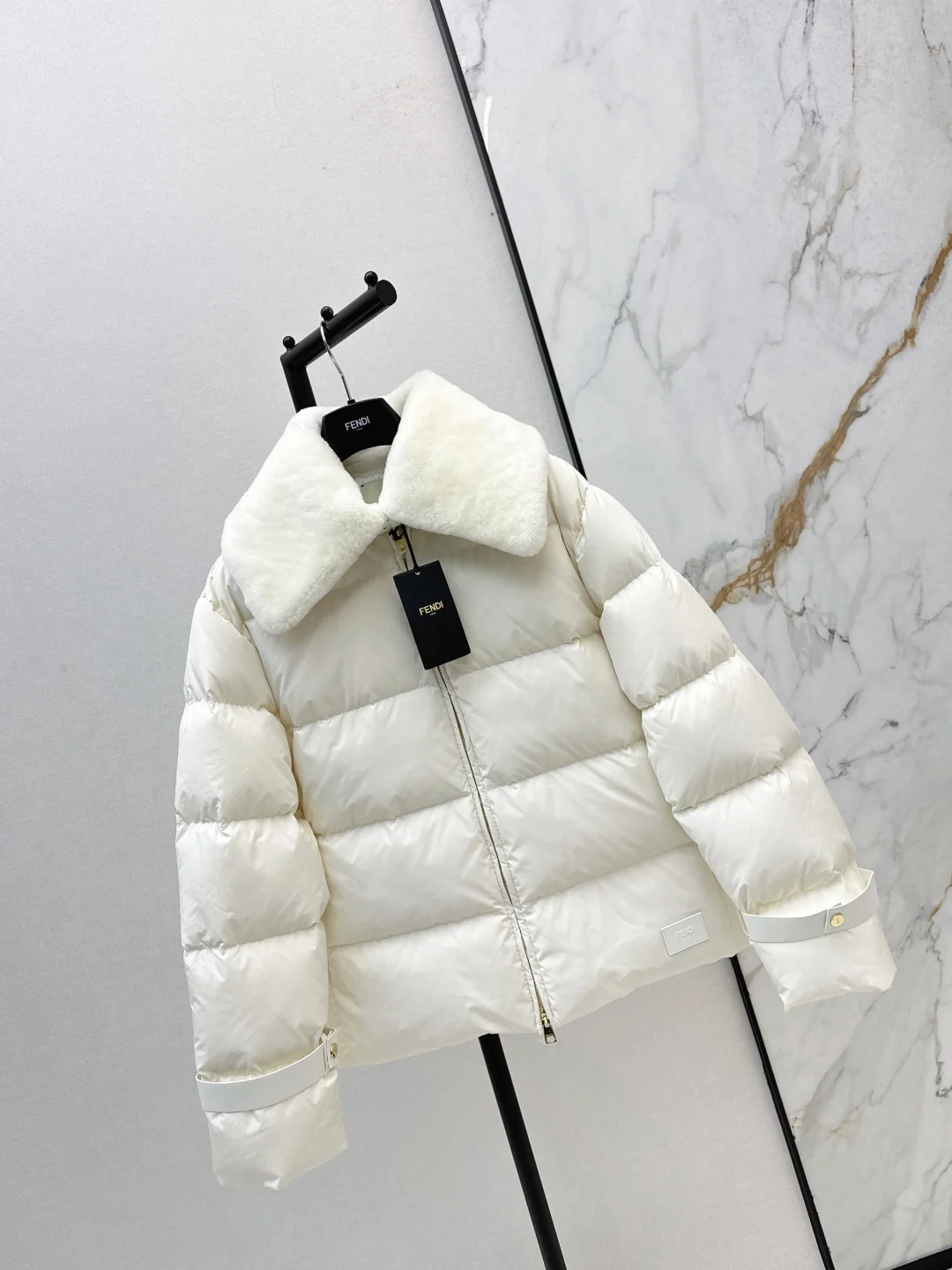 Fend 25fw down jacket