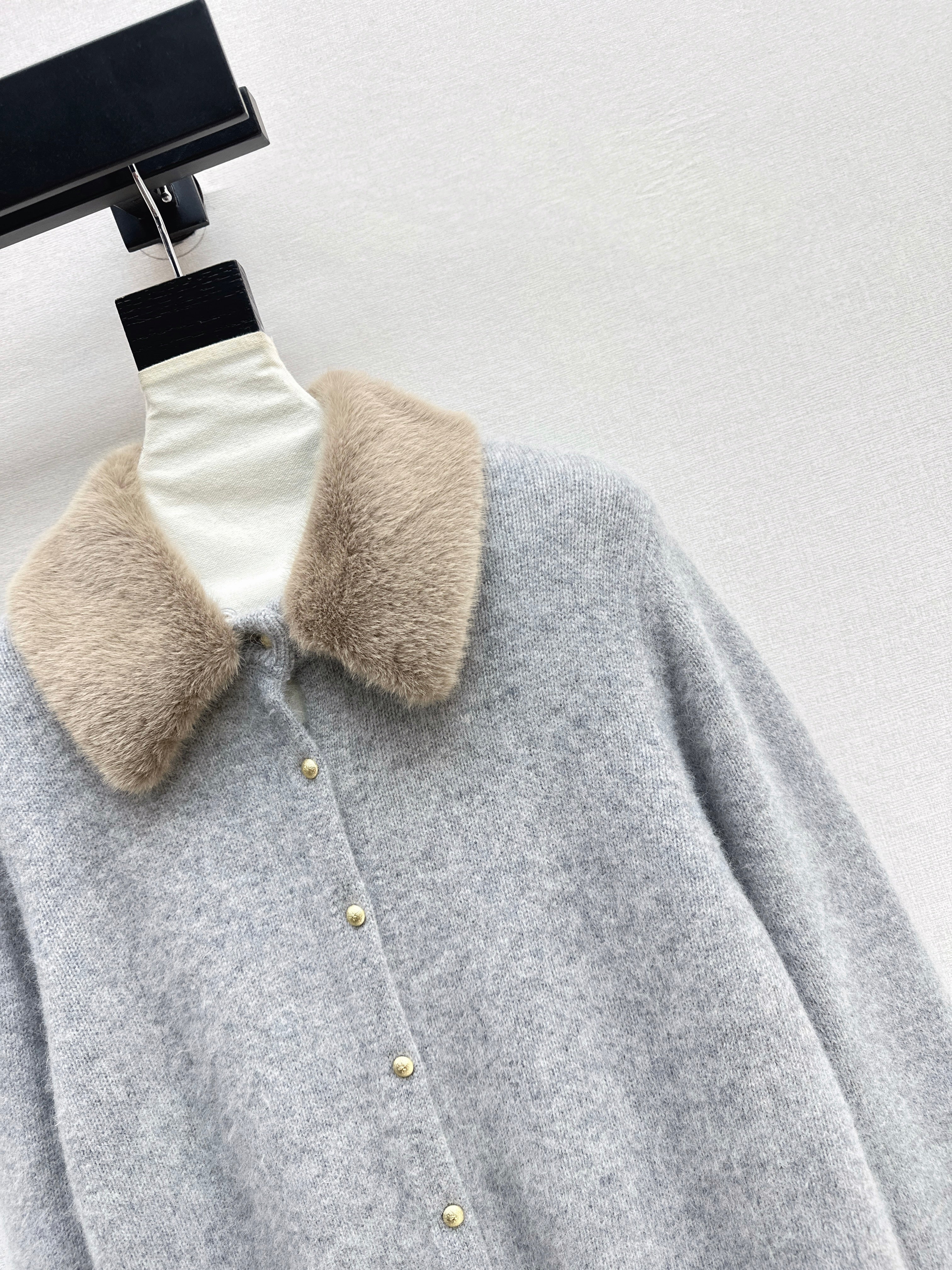 Miu 26ss wool cardigan