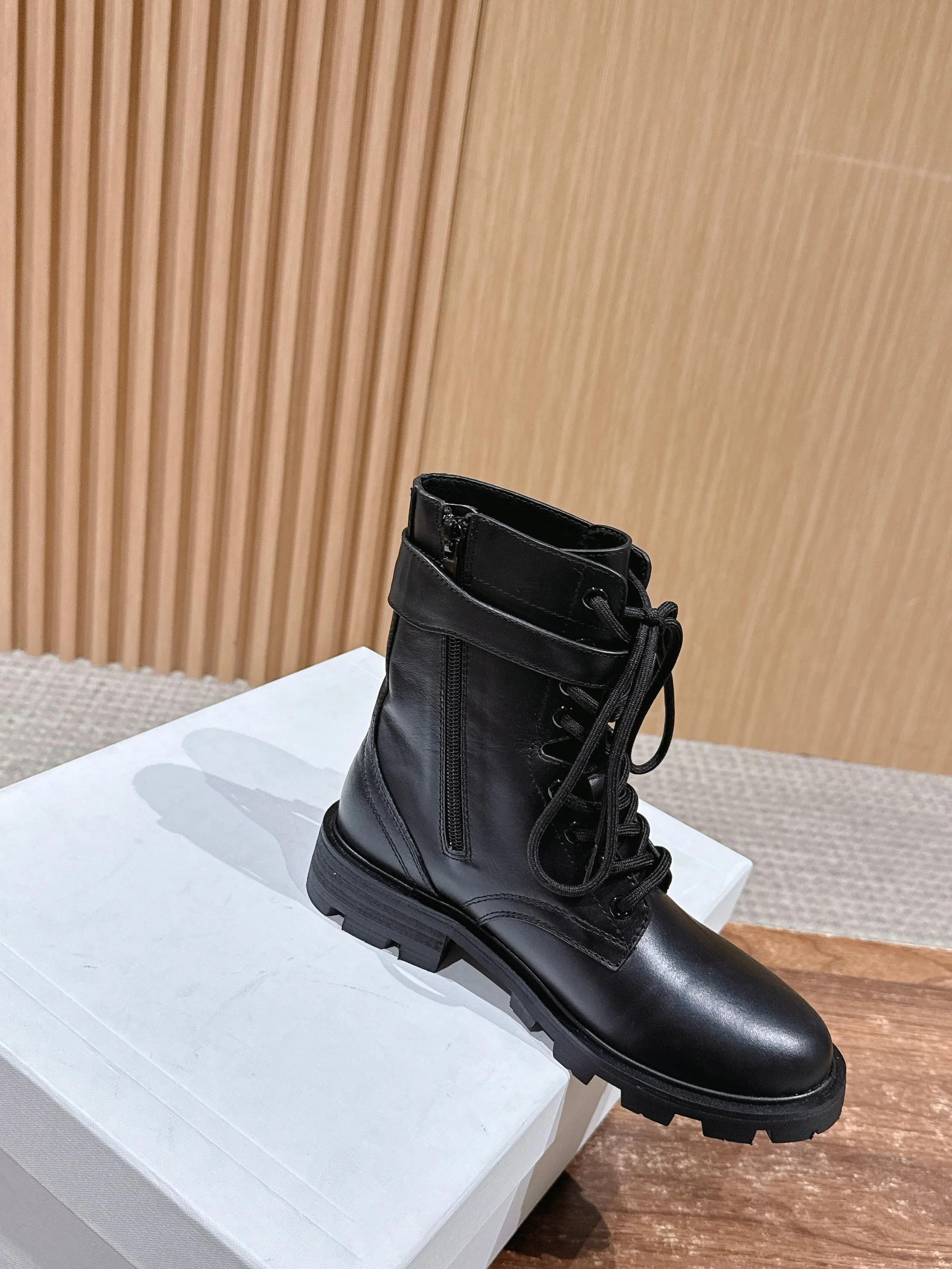 Celi 25fw combat boots