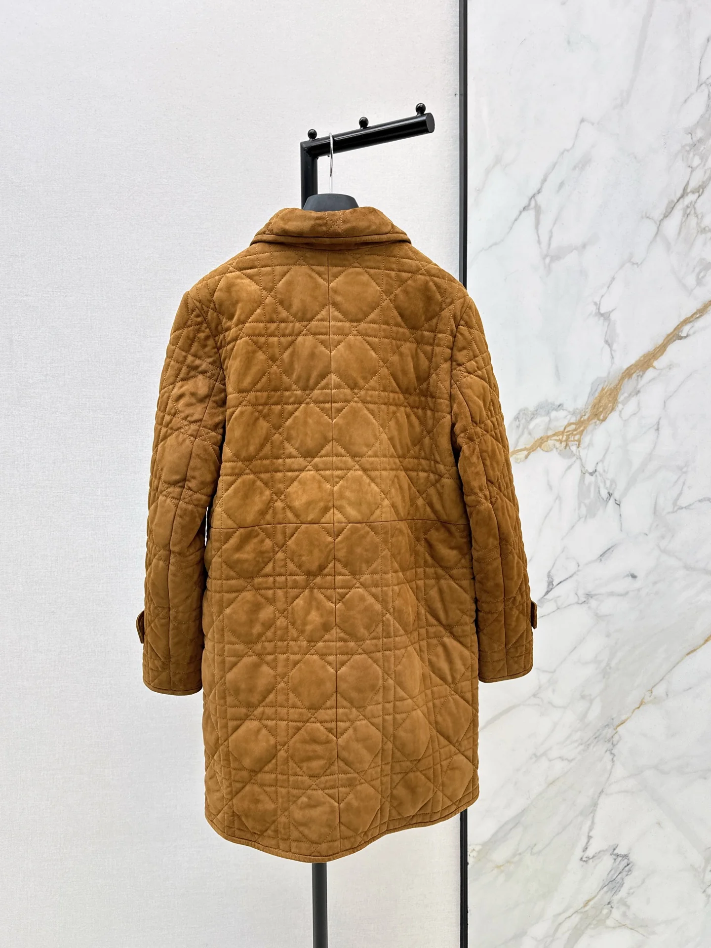 CD 25fw suede padded long jacket