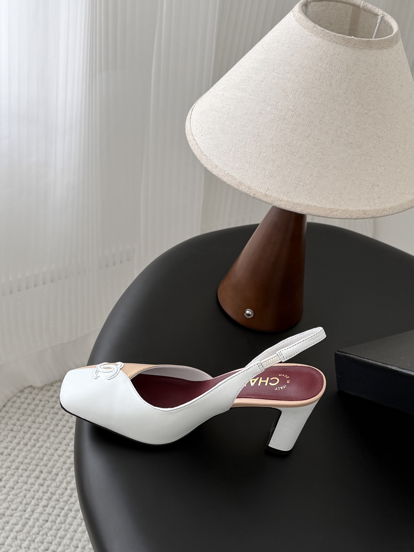 Chan 26ss slingback heel