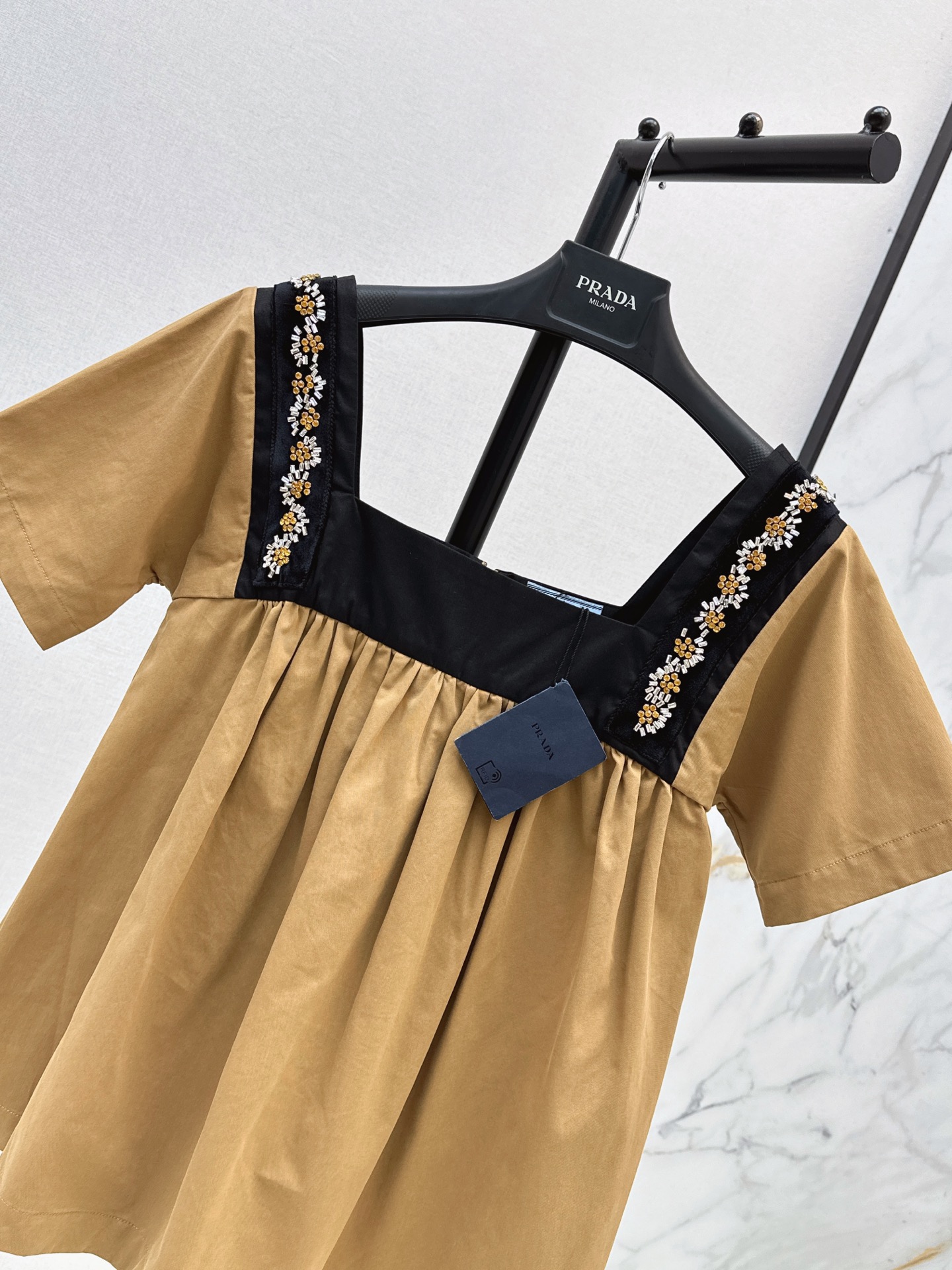 Pra 26ss beading contract top