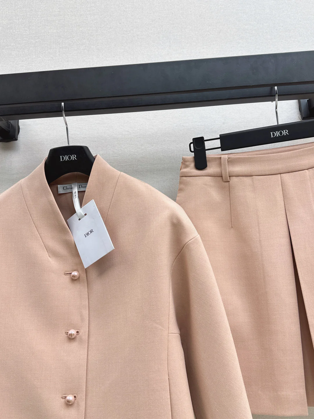 CD 25fw elegant jacket skirt set