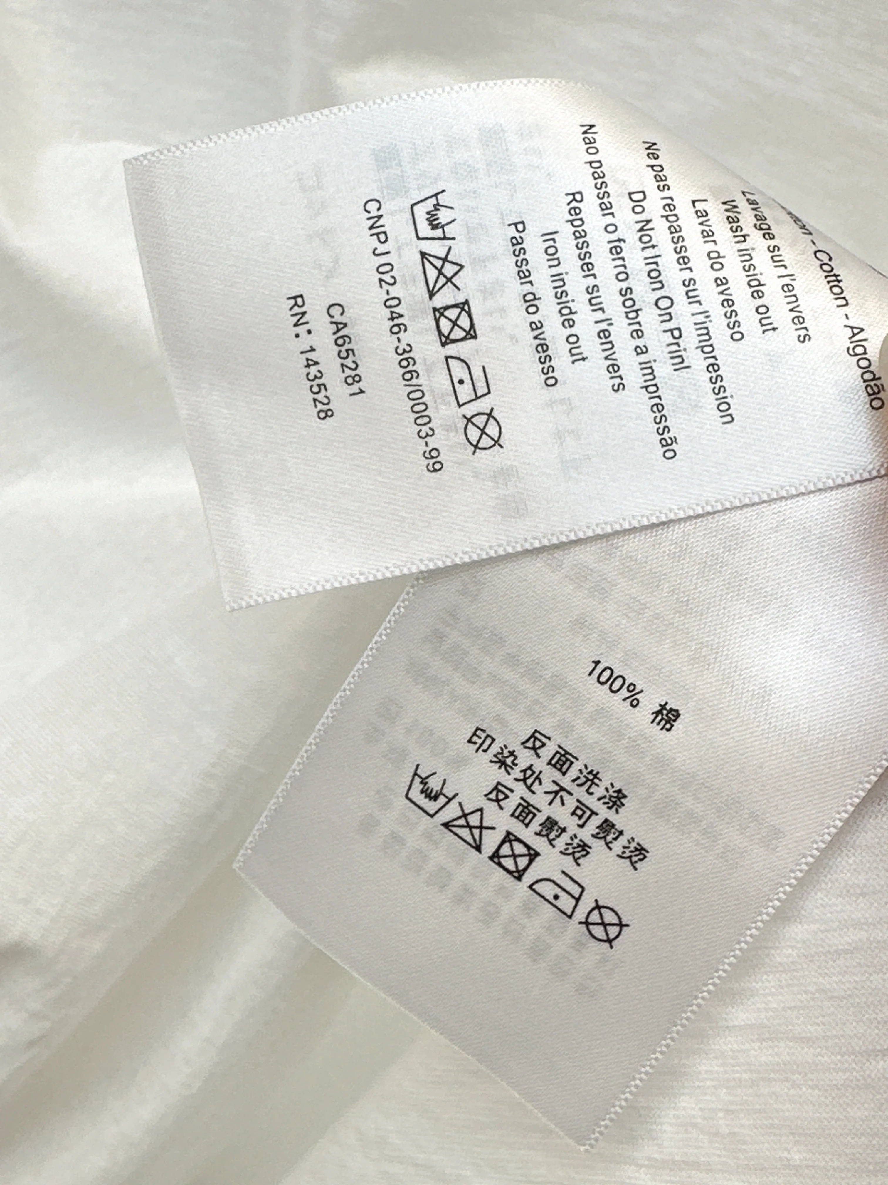 Chan 26ss contrast lettering t-shirt