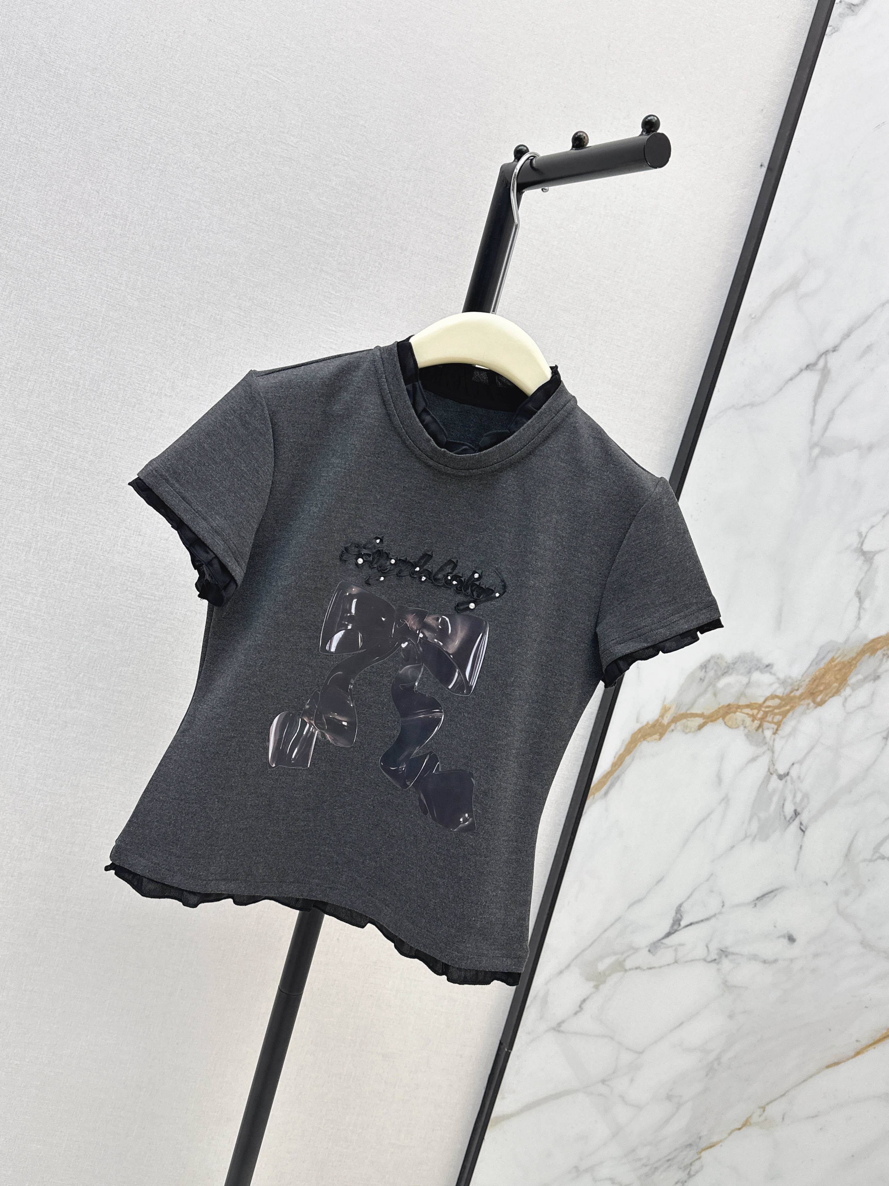26SS Bow Graphic T-Shirt
