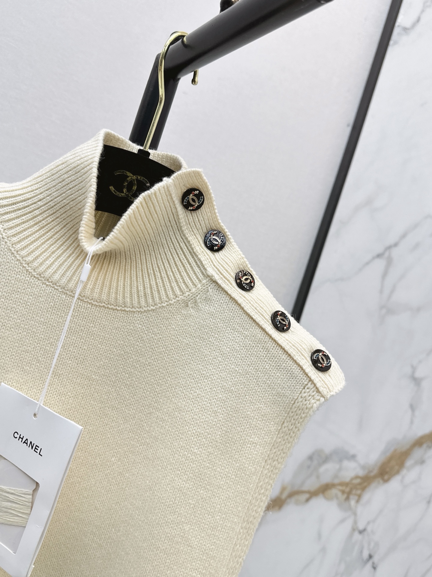 Chan 26ss high neck vest cape