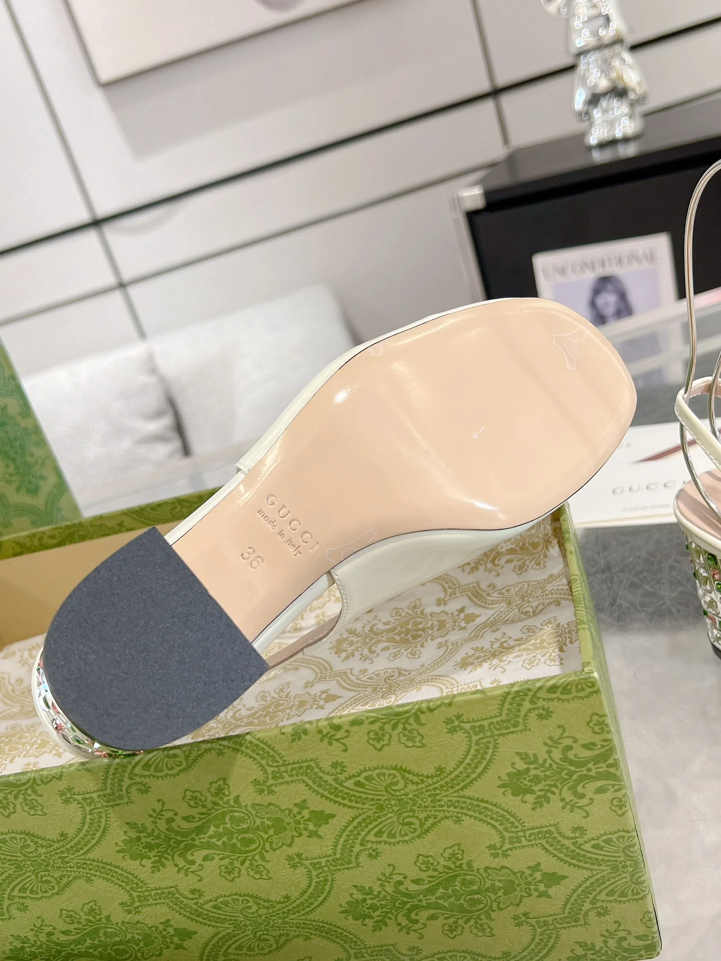 Gucc 26ss rhinestone slingback chunky heel