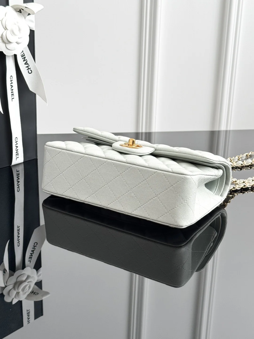 Chan cf23 chain shoulder bag