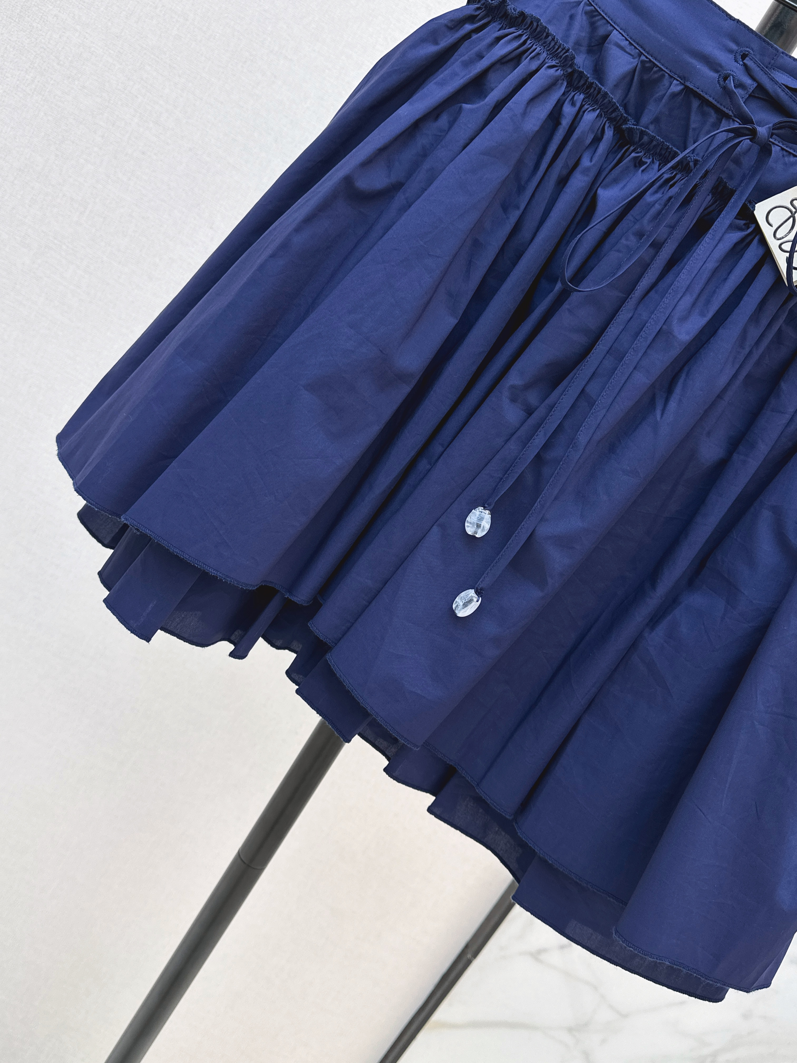 Loe 26ss ruffle mini skirt