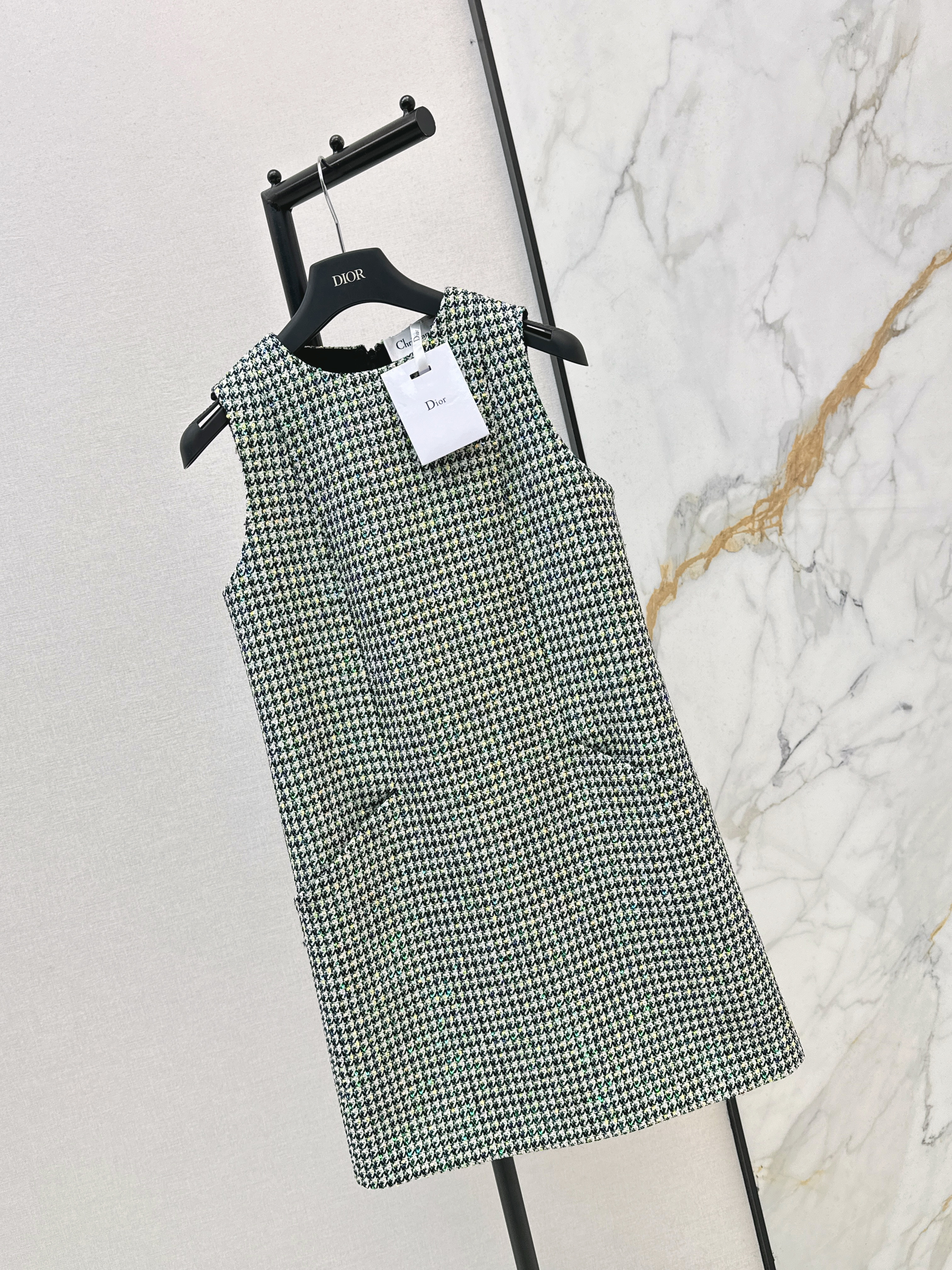 CD 26ss houndstone sleeveless dress