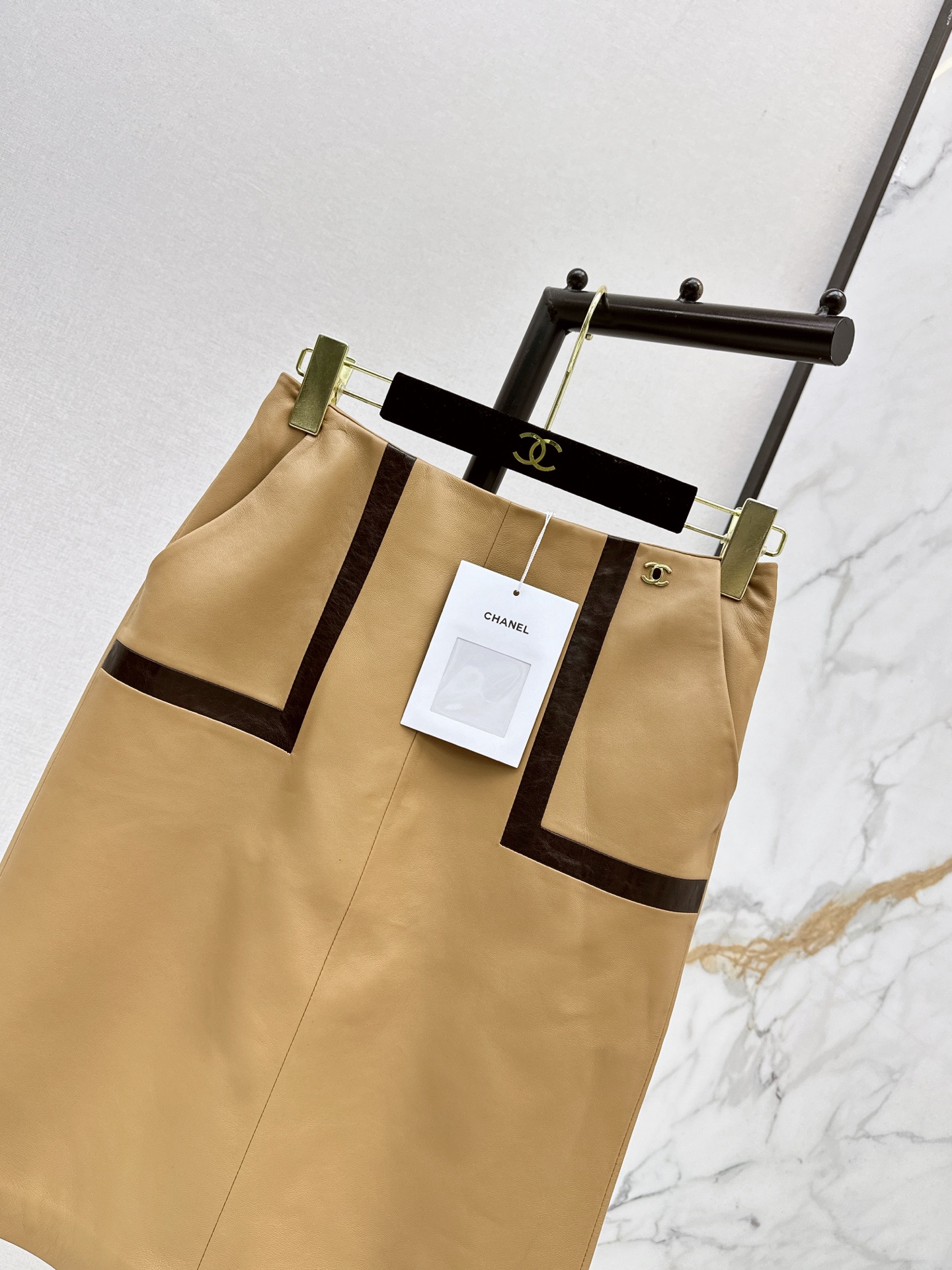 Chan 26ss leather skirt