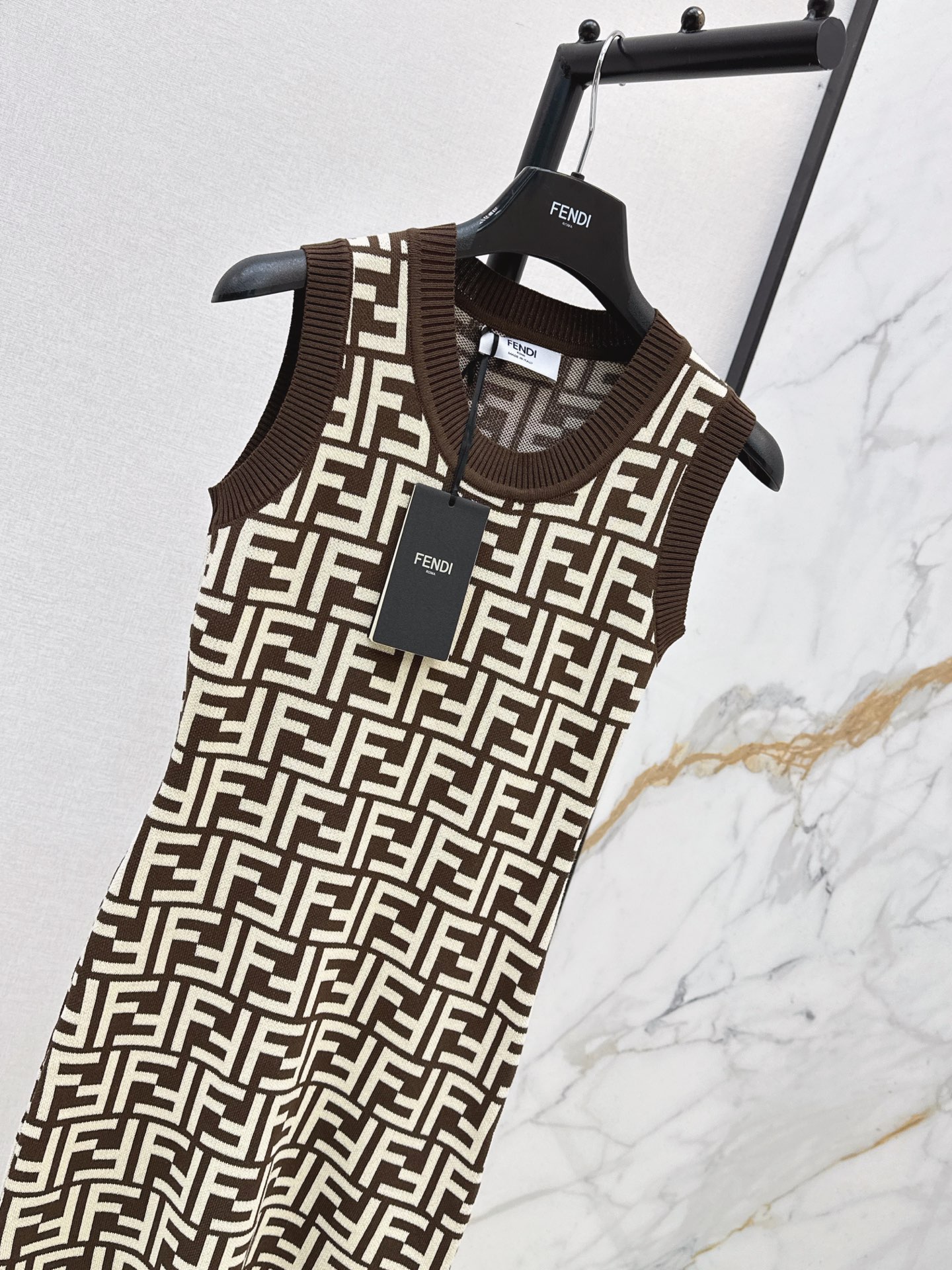 Fen 26ss sleeveless knit dress