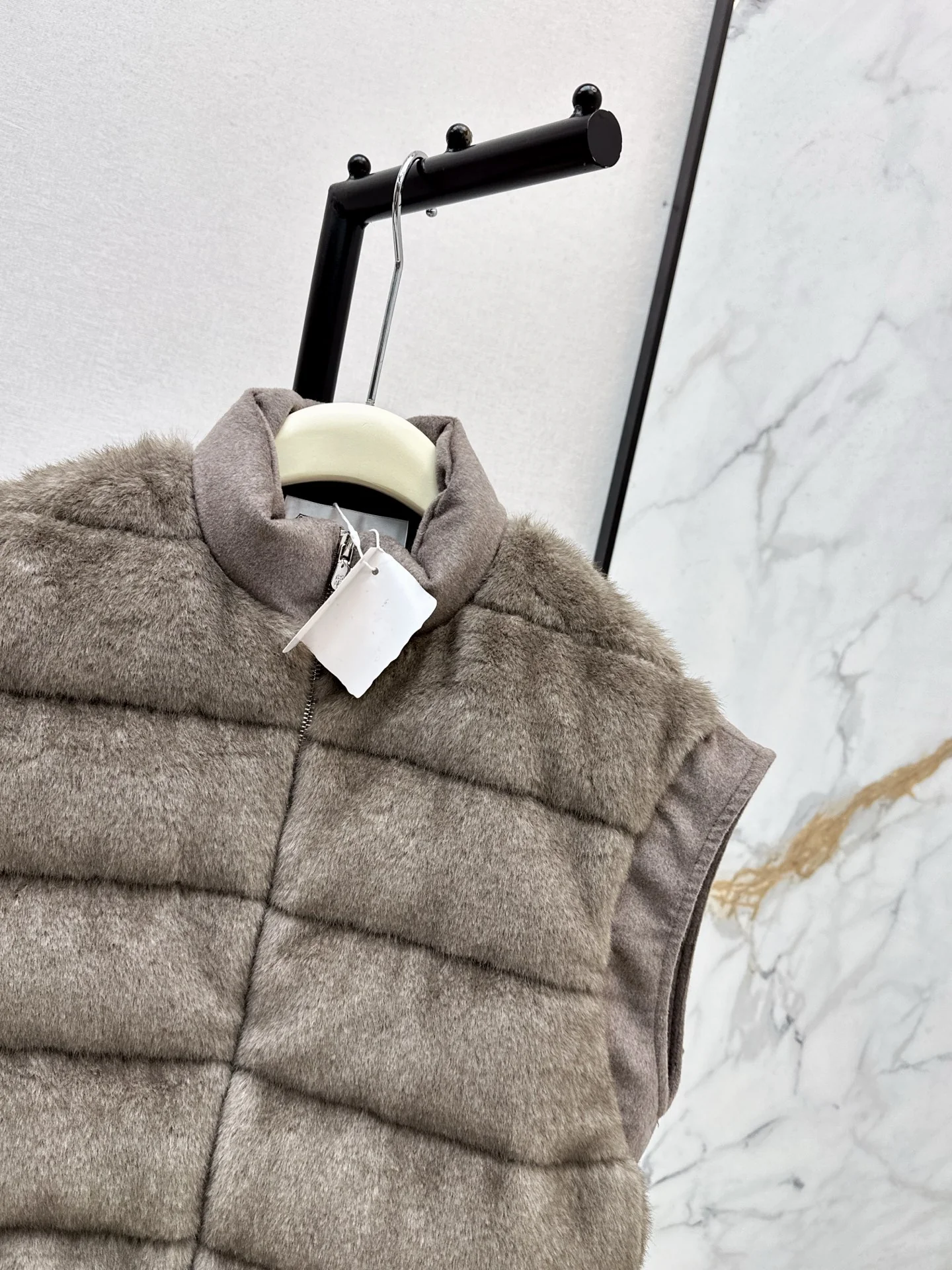 Brun 25fw woolen contract down vest