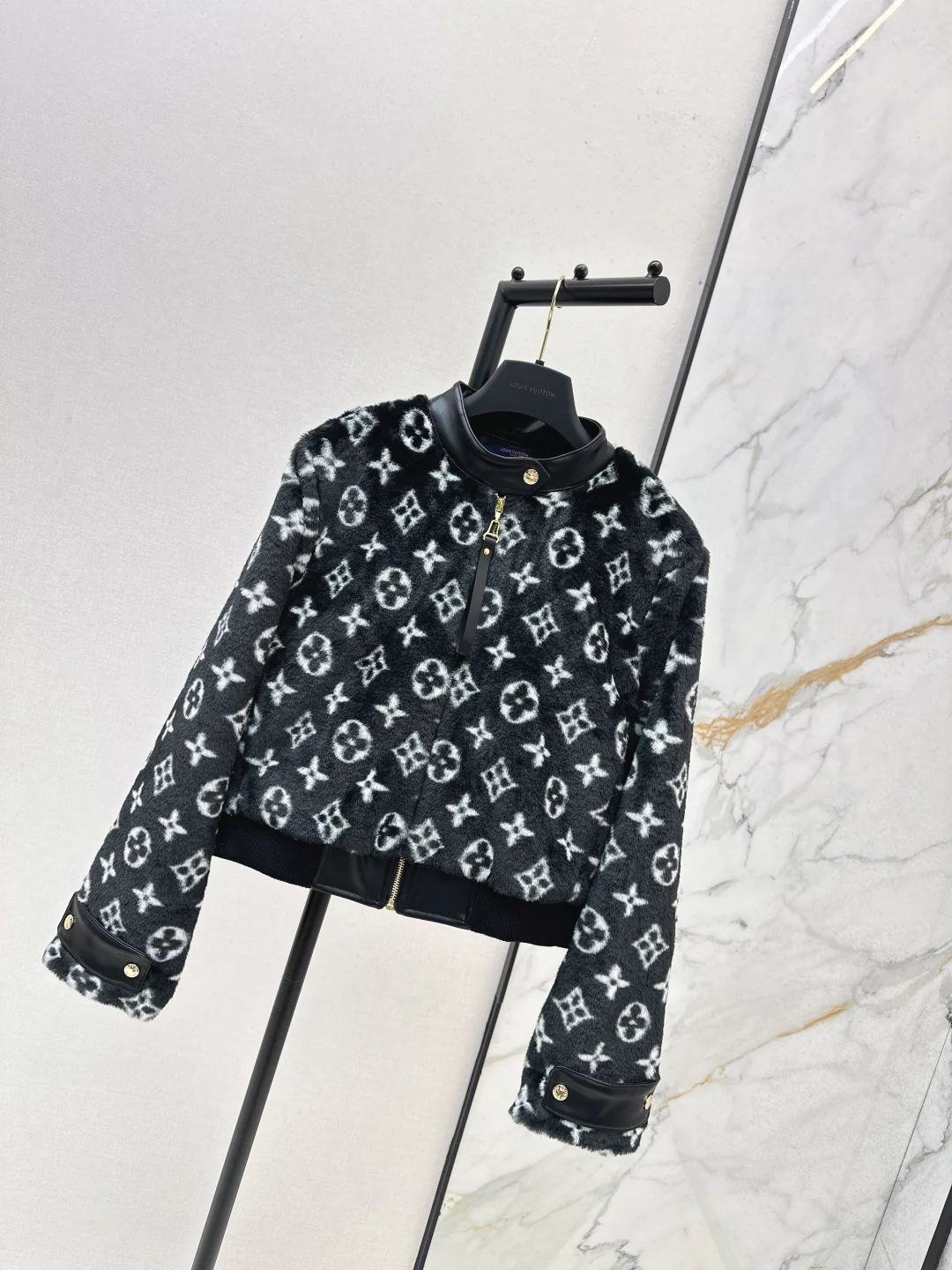 Loui 25fw fleece jacket