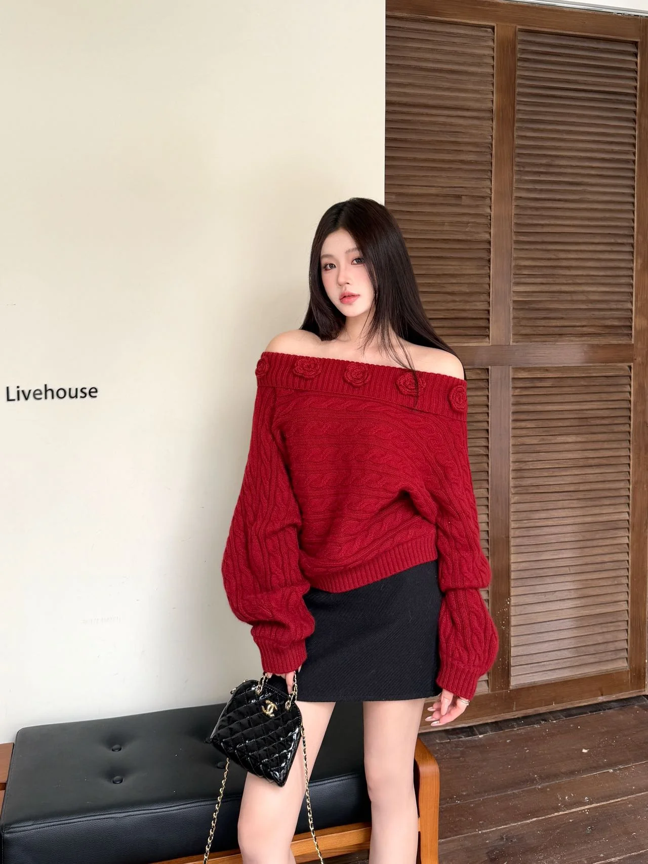 Chan 26ss off shoulder top sweater