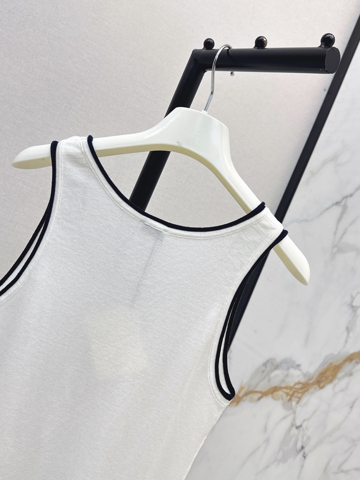 Loe 26ss knit vest