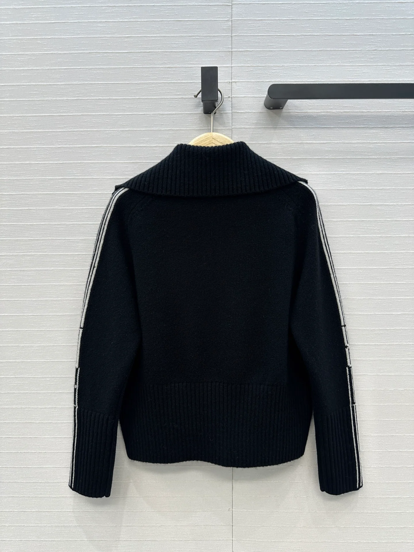 CD 25fw cashmere cardigan