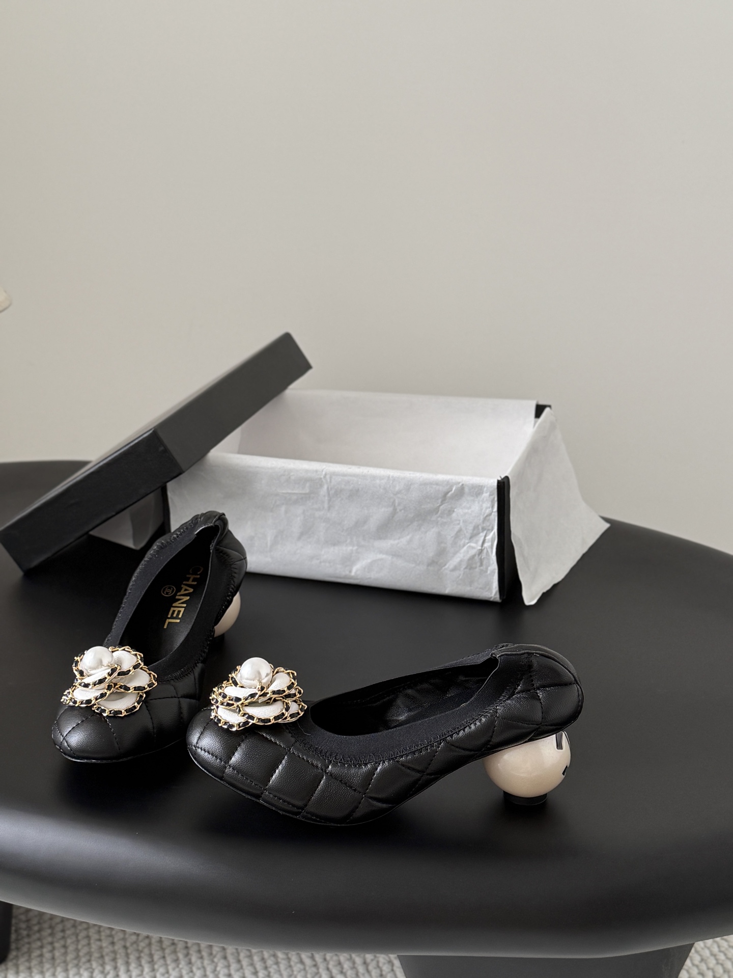 Chan 26ss camellia pumps