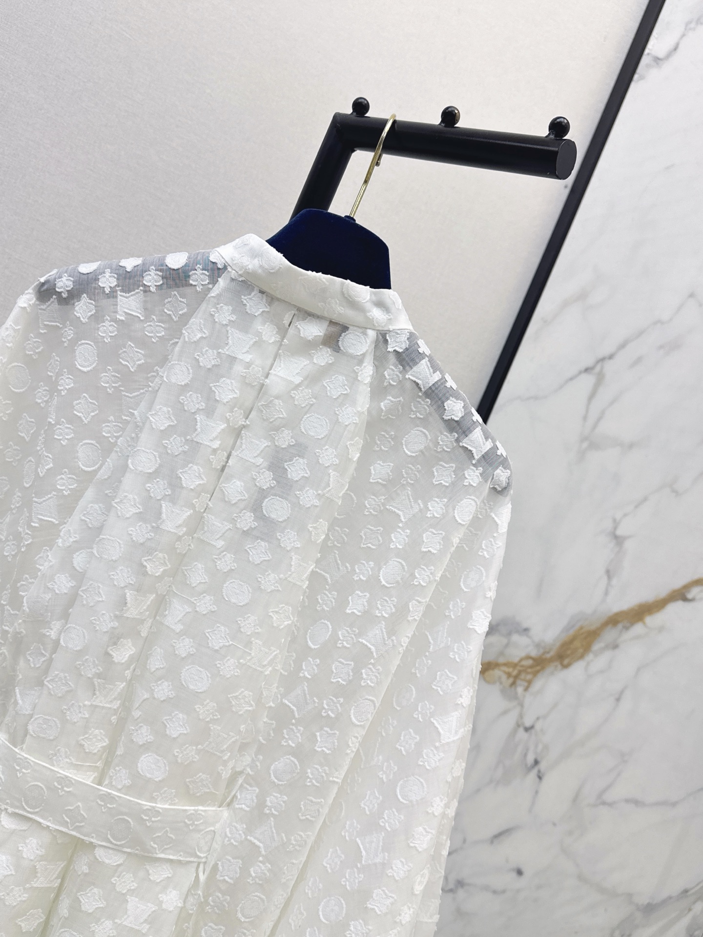 Loui 26ss jacquard lantern sleeve shirt