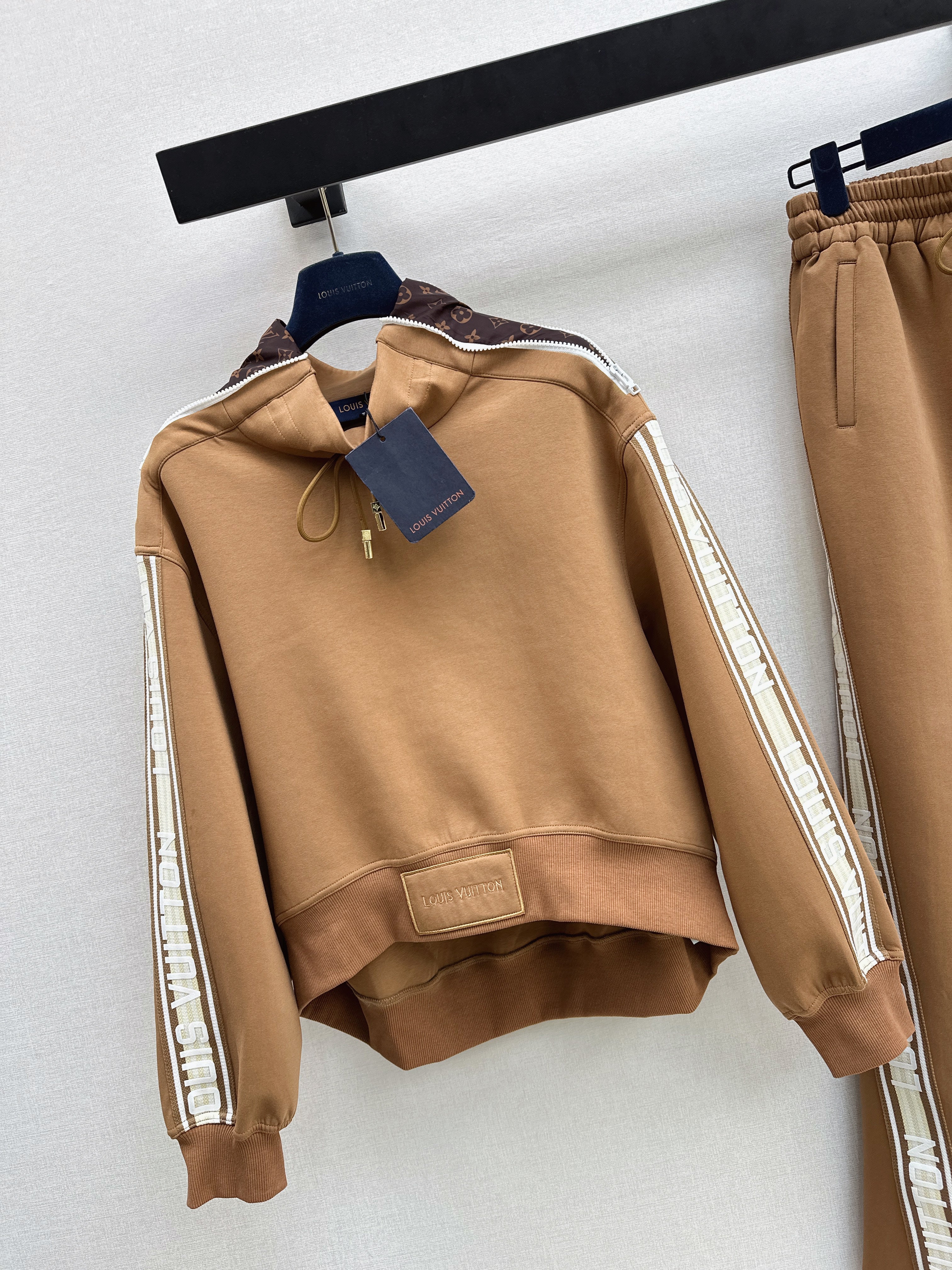 Louis 26ss drawstring sweatshirt