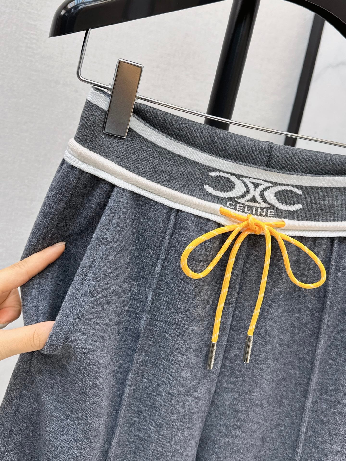 Celi 25fw straight pants