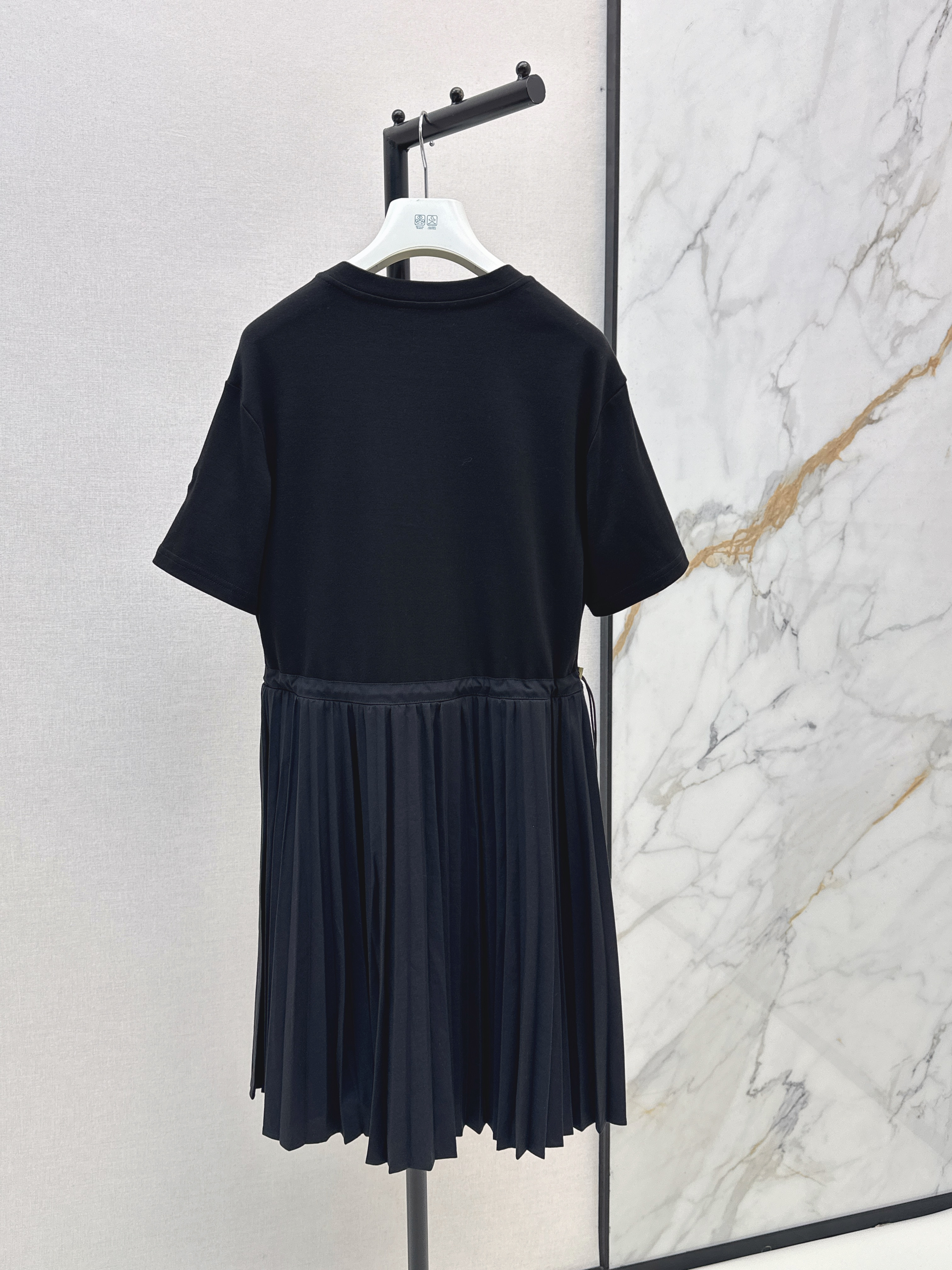 Monc 26ss contact pleated dress