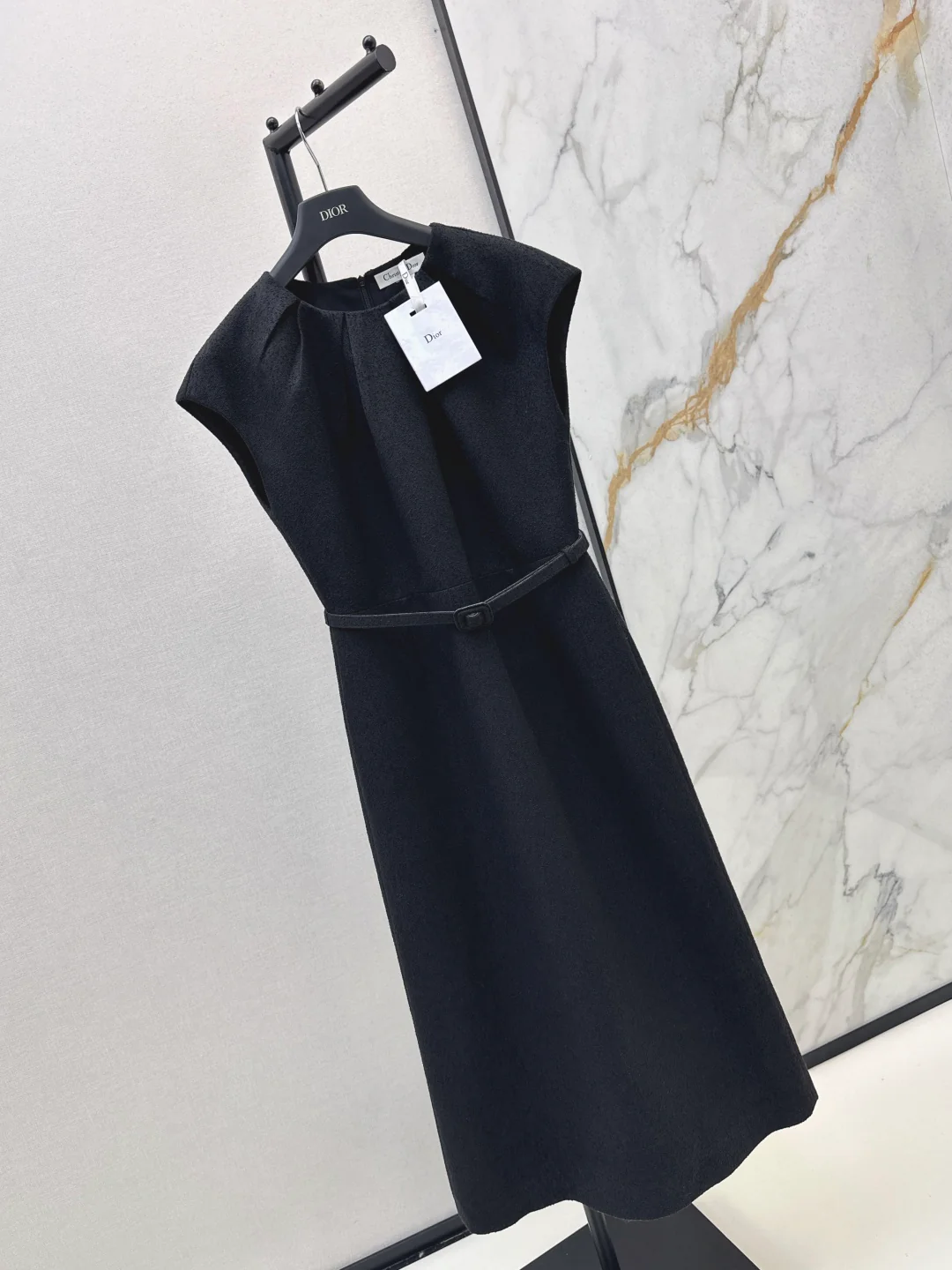 CD 25fw sleeveless dress