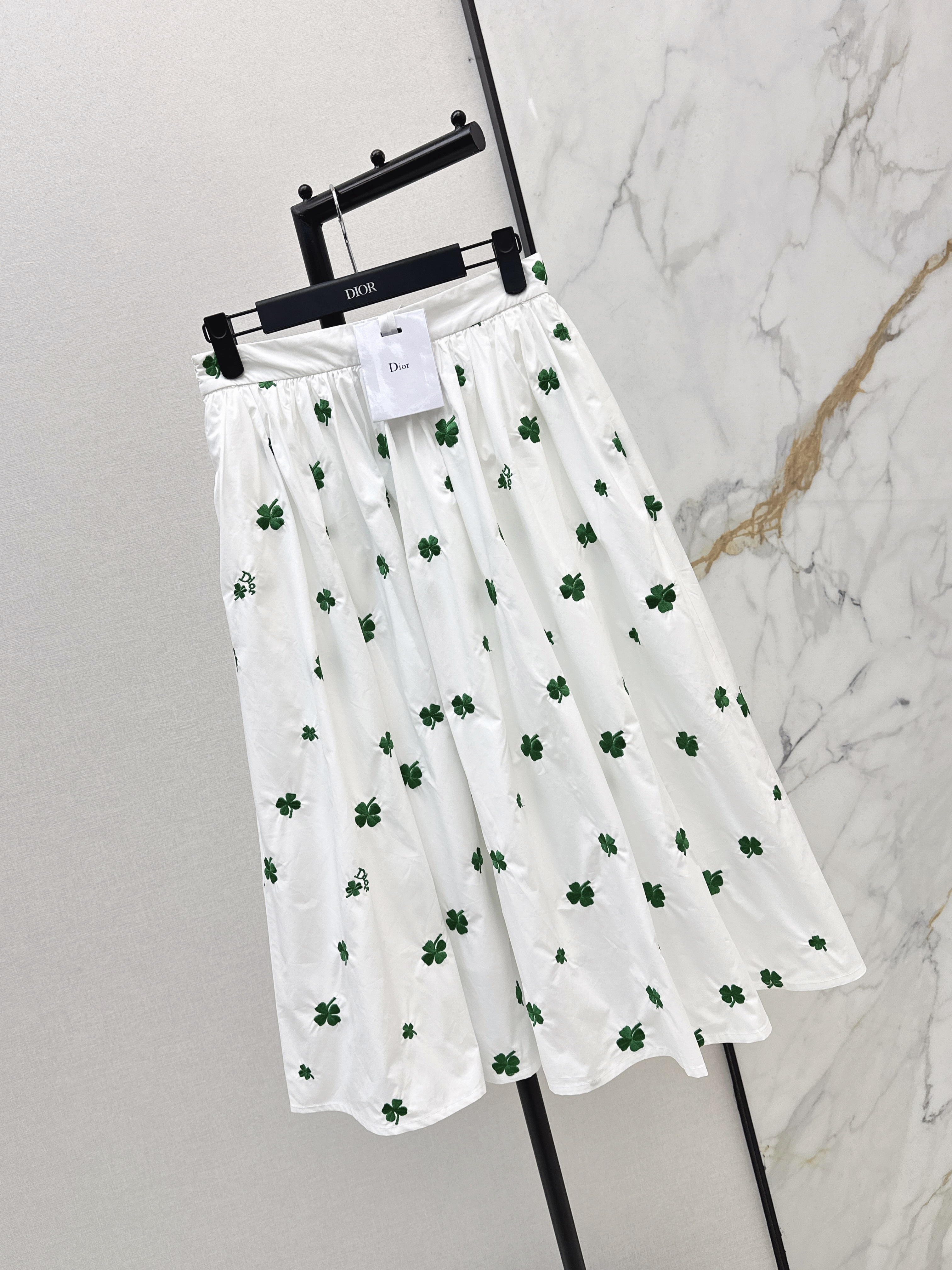 CD 26ss embroidery pleated skirts