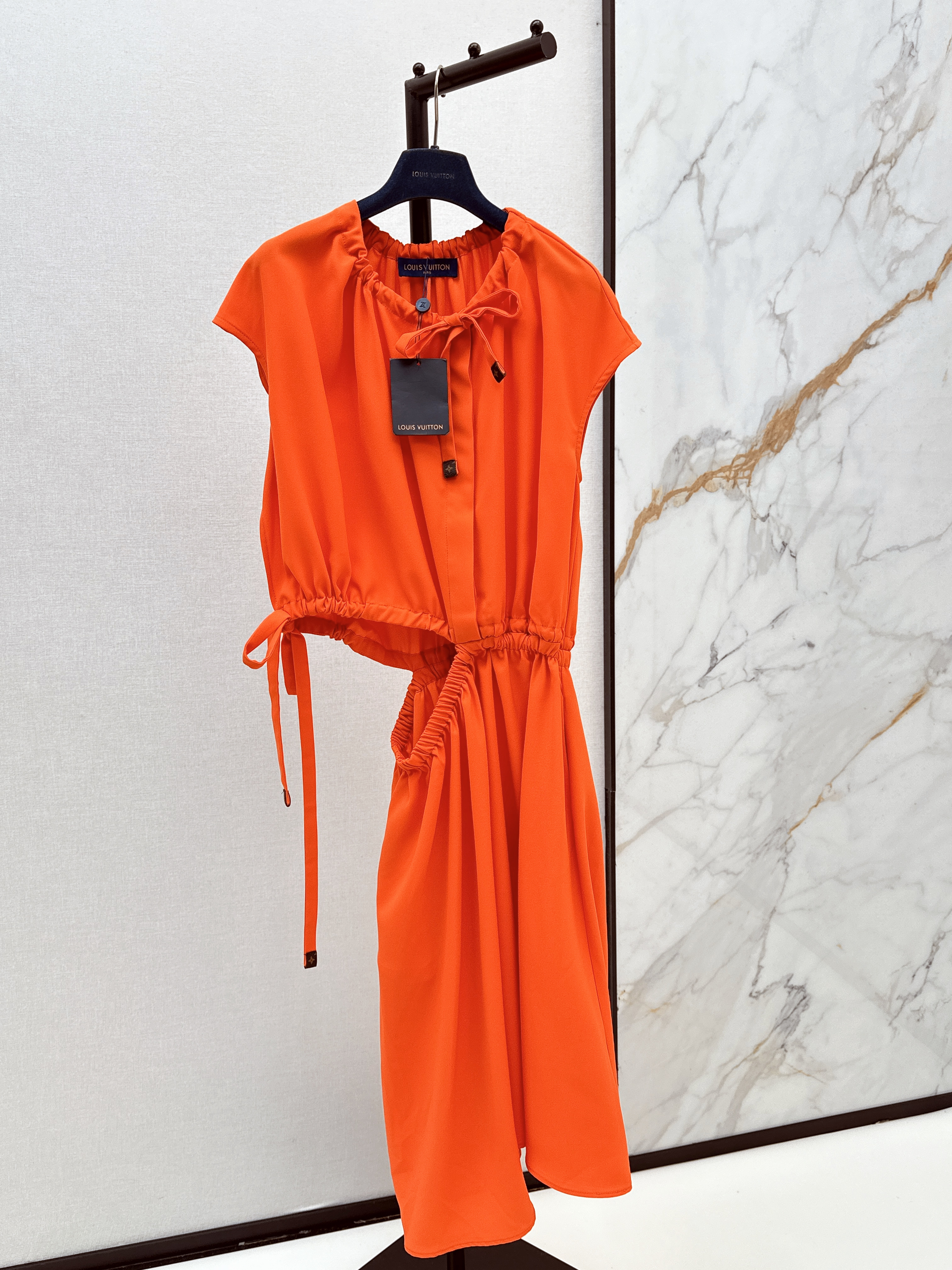 Loui 26ss cutout-waist drastring dress