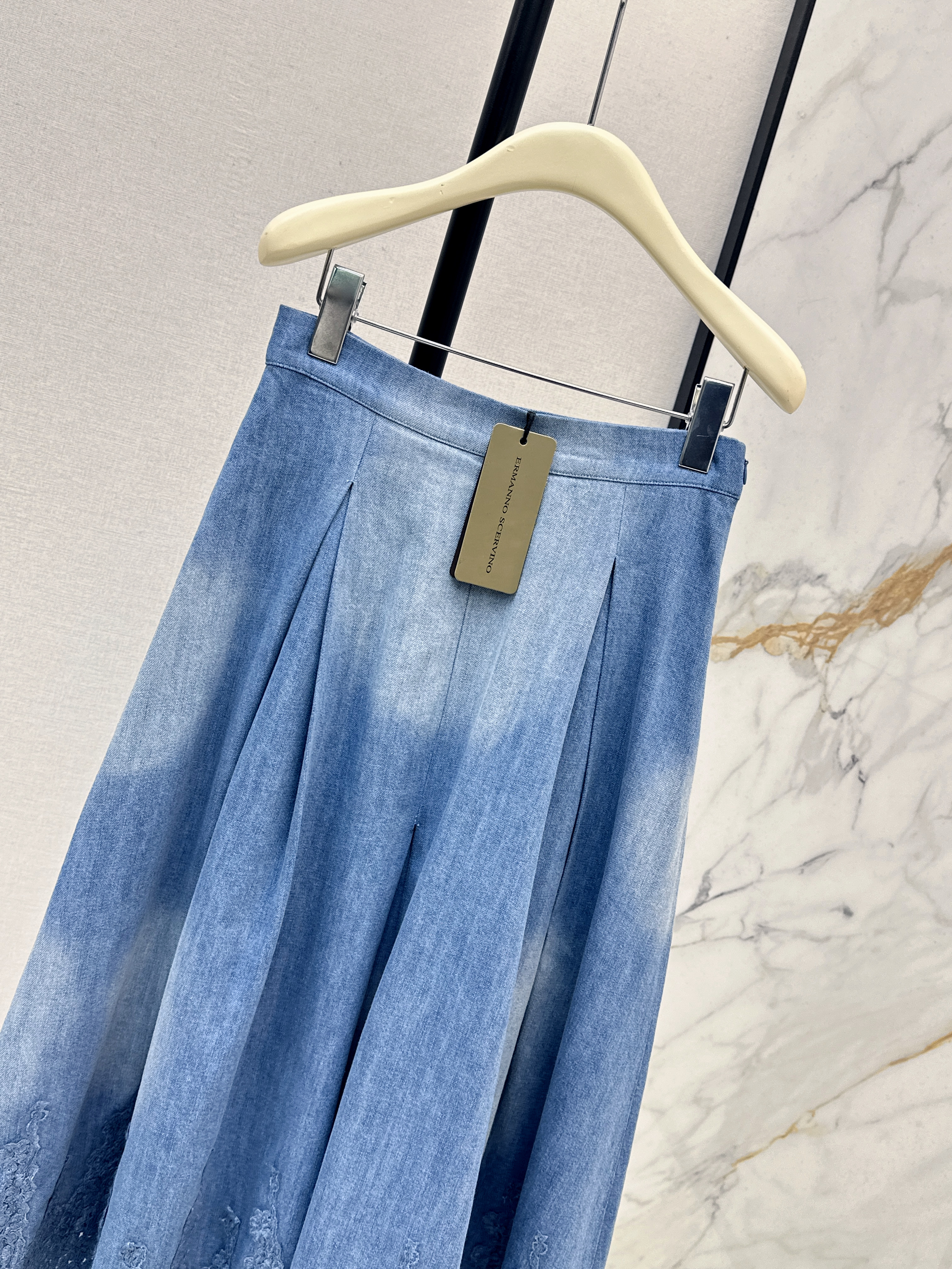 ES 26ss embroidery denim skirt