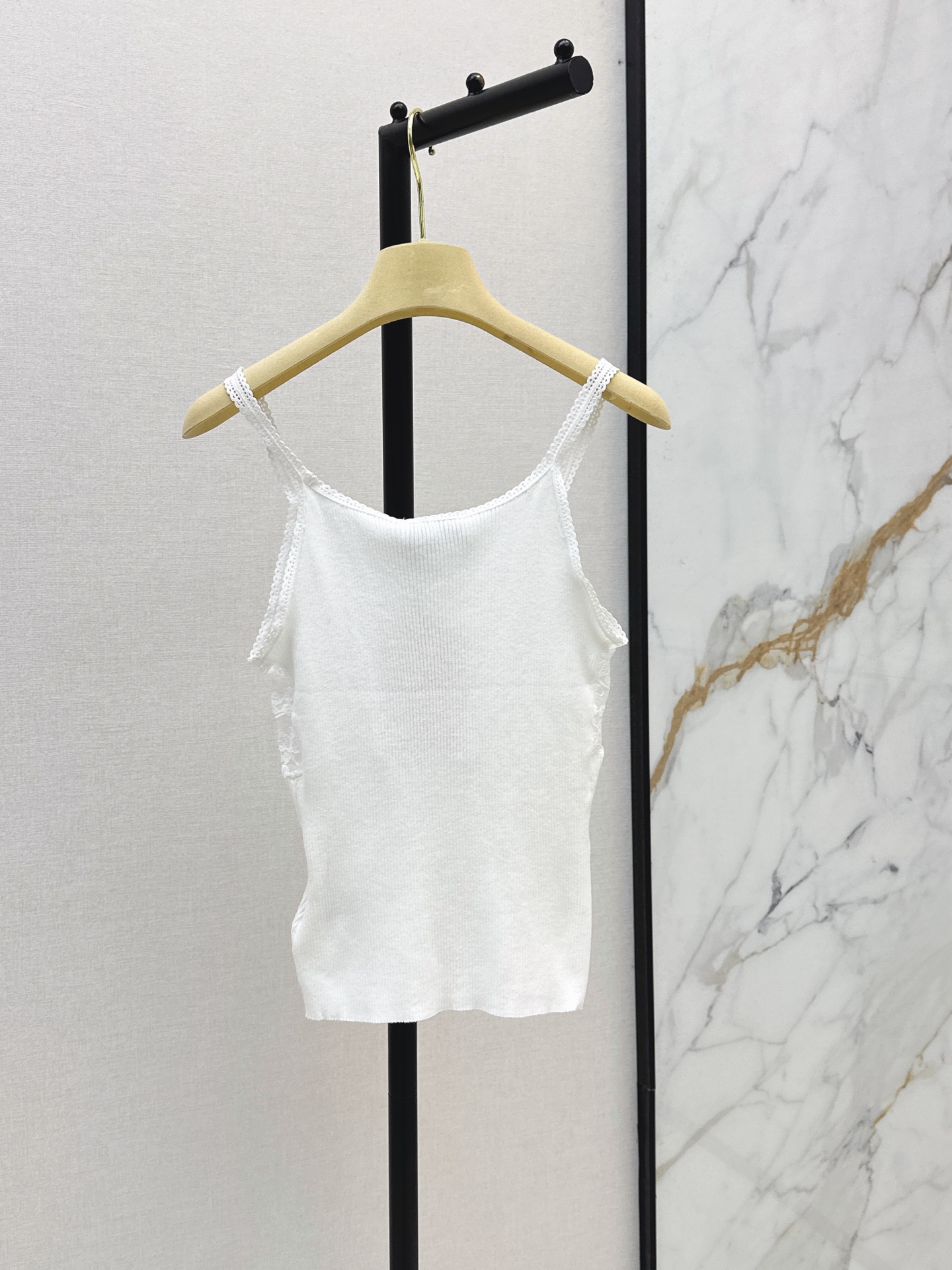 Miu 26ss lace trim camisole