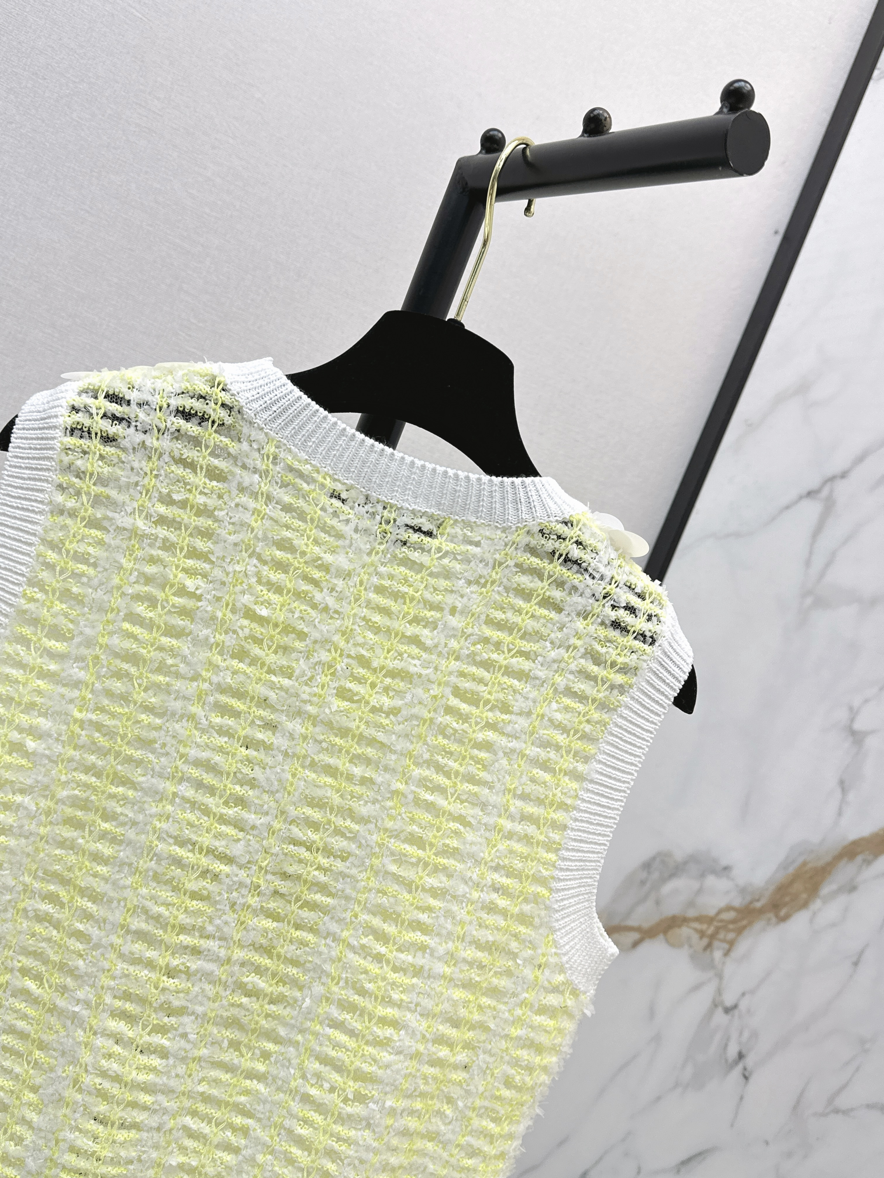 Chan 26ss sleeveless knit top
