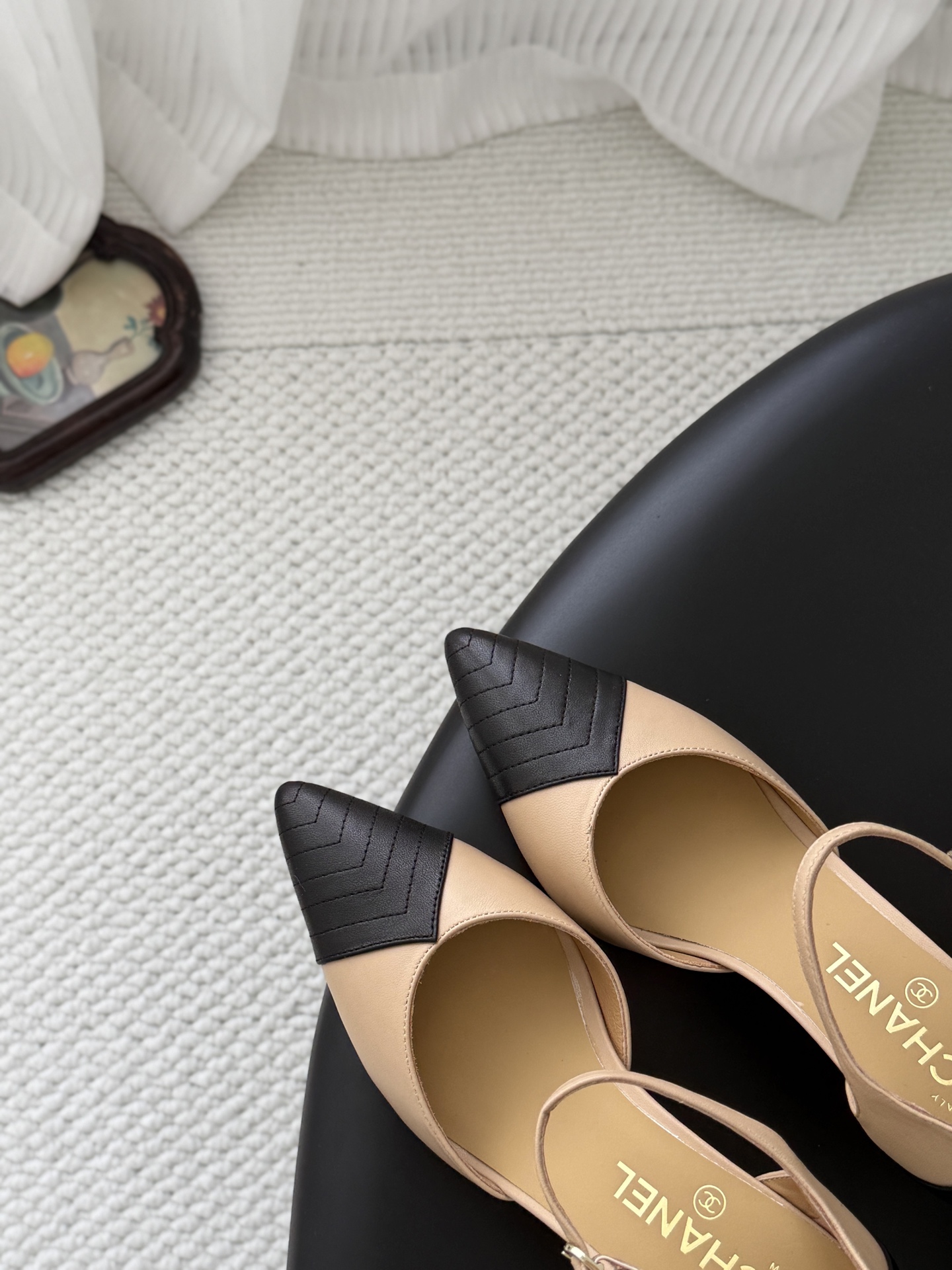 Chan 26P kitten heel sandals