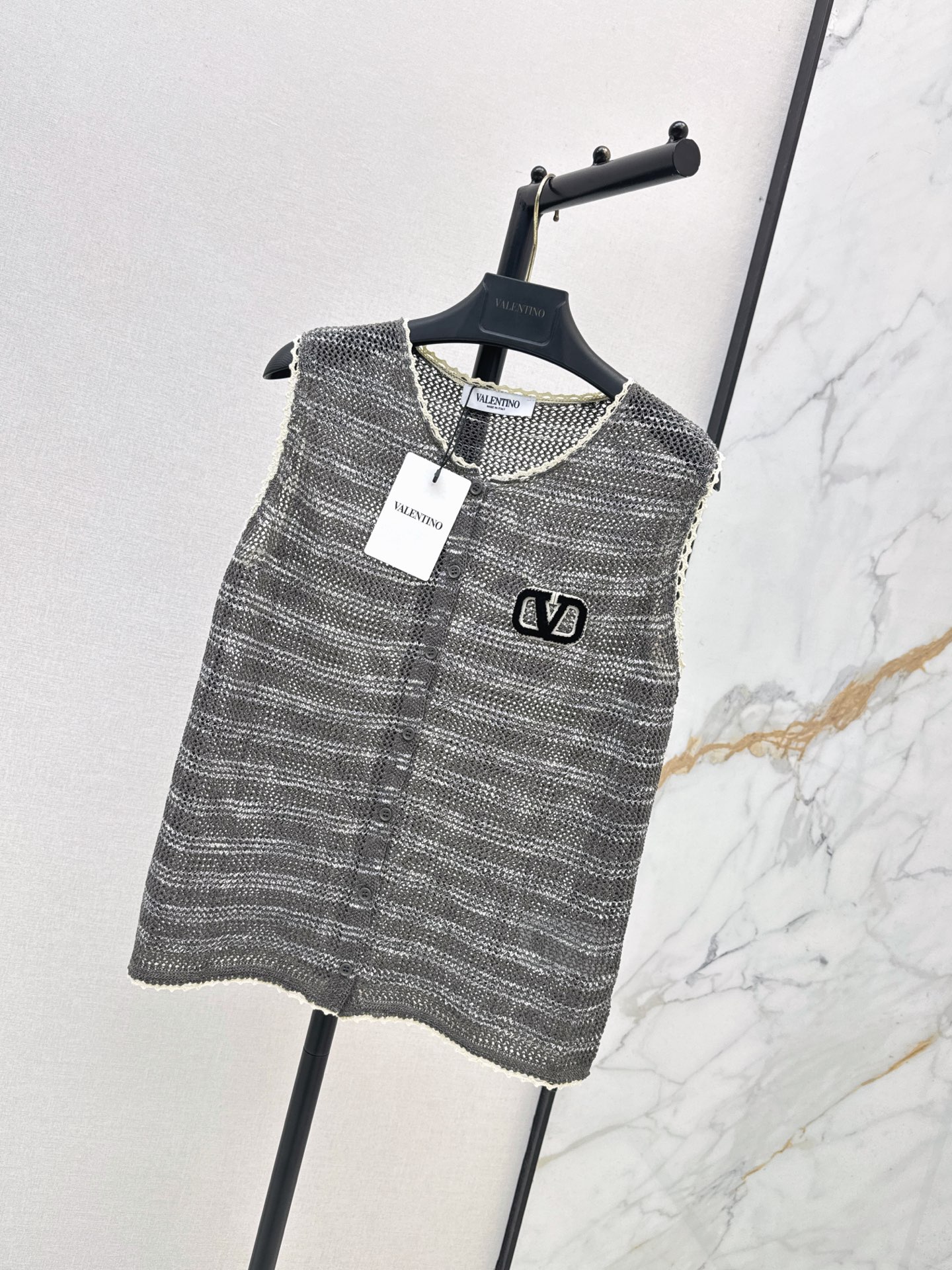 Valen 26ss stripe knit vest