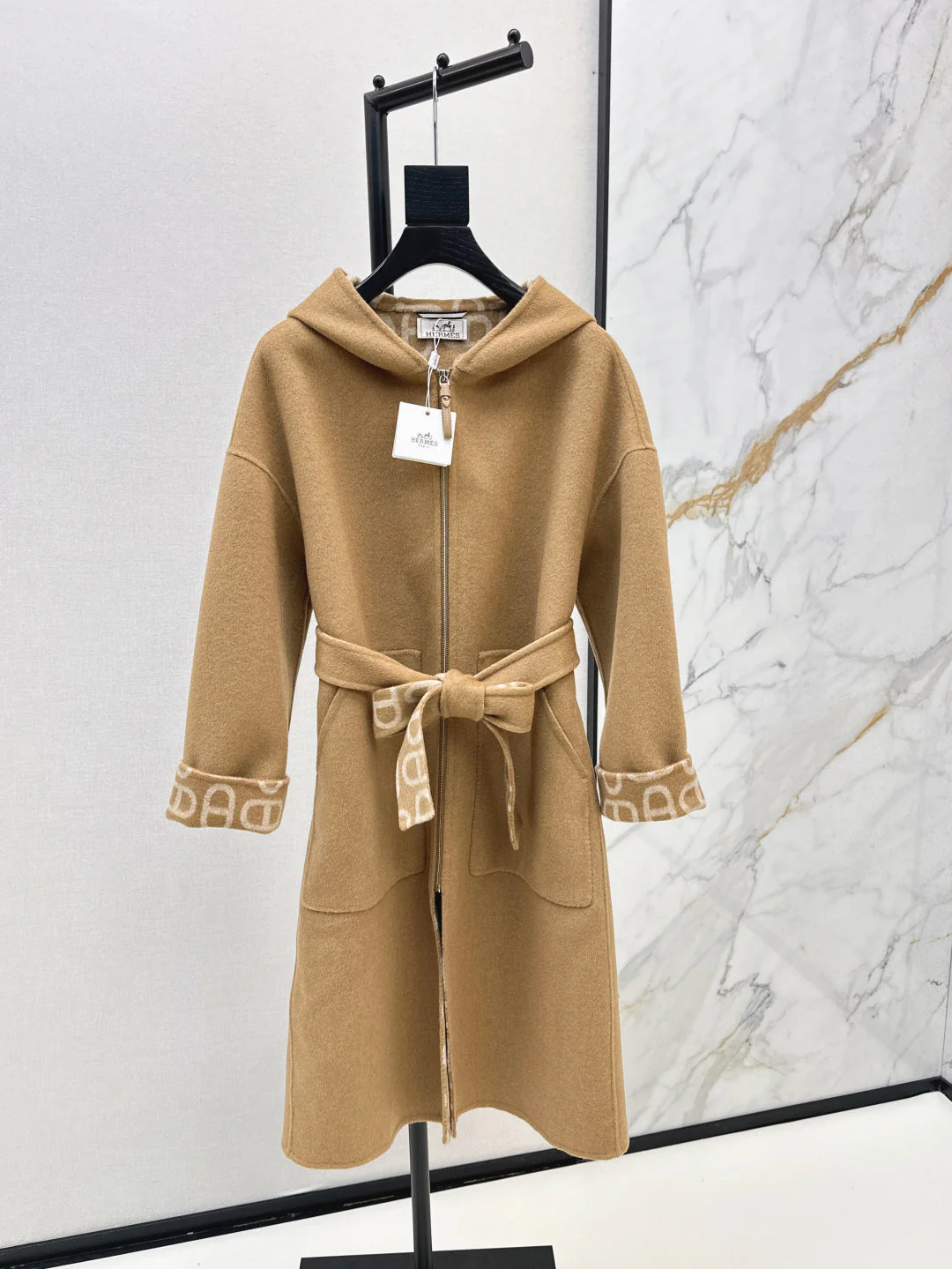 Her 25fw cashmere coat