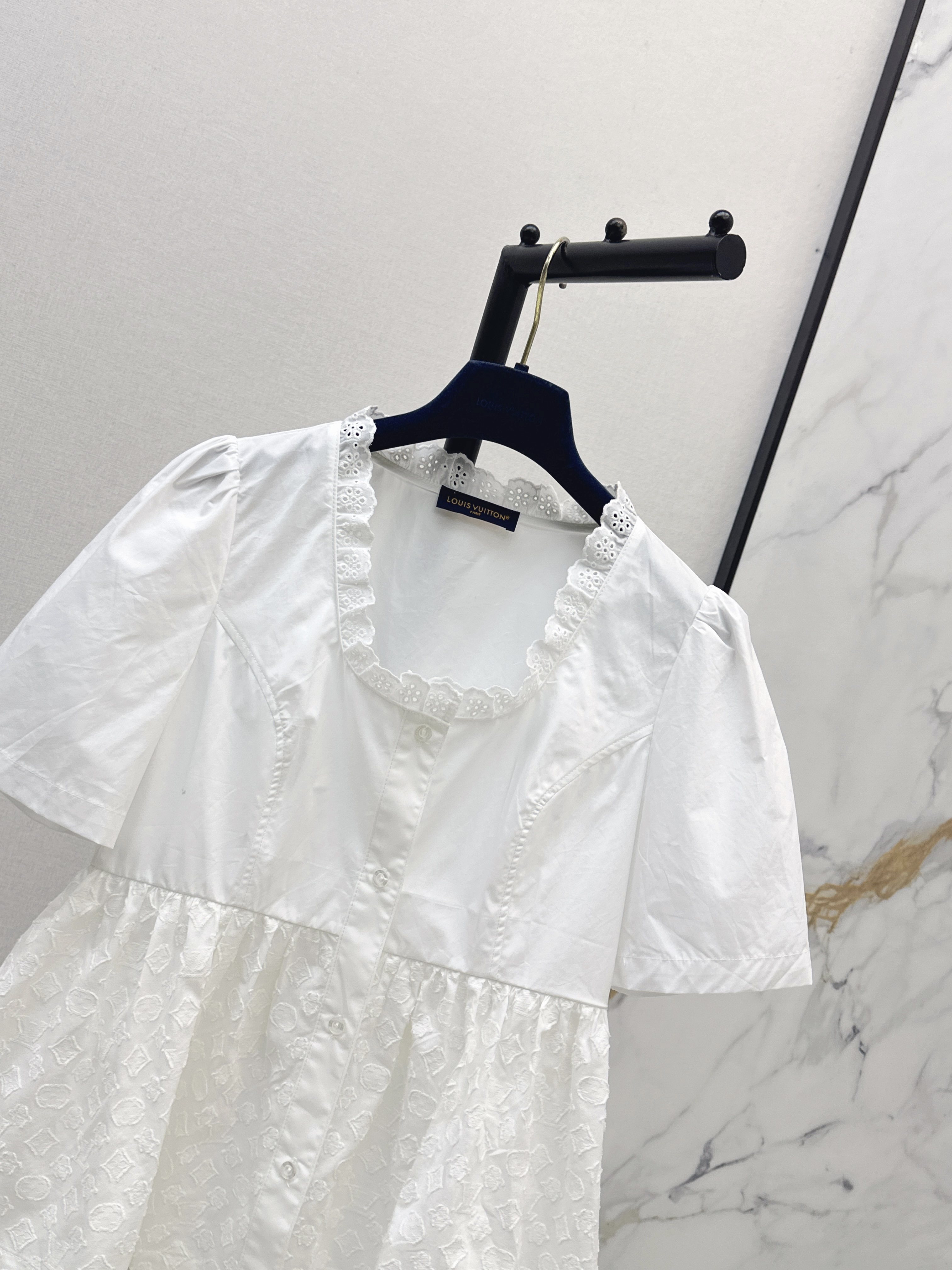 Loui 26ss lace trim puff-sleeve blouse