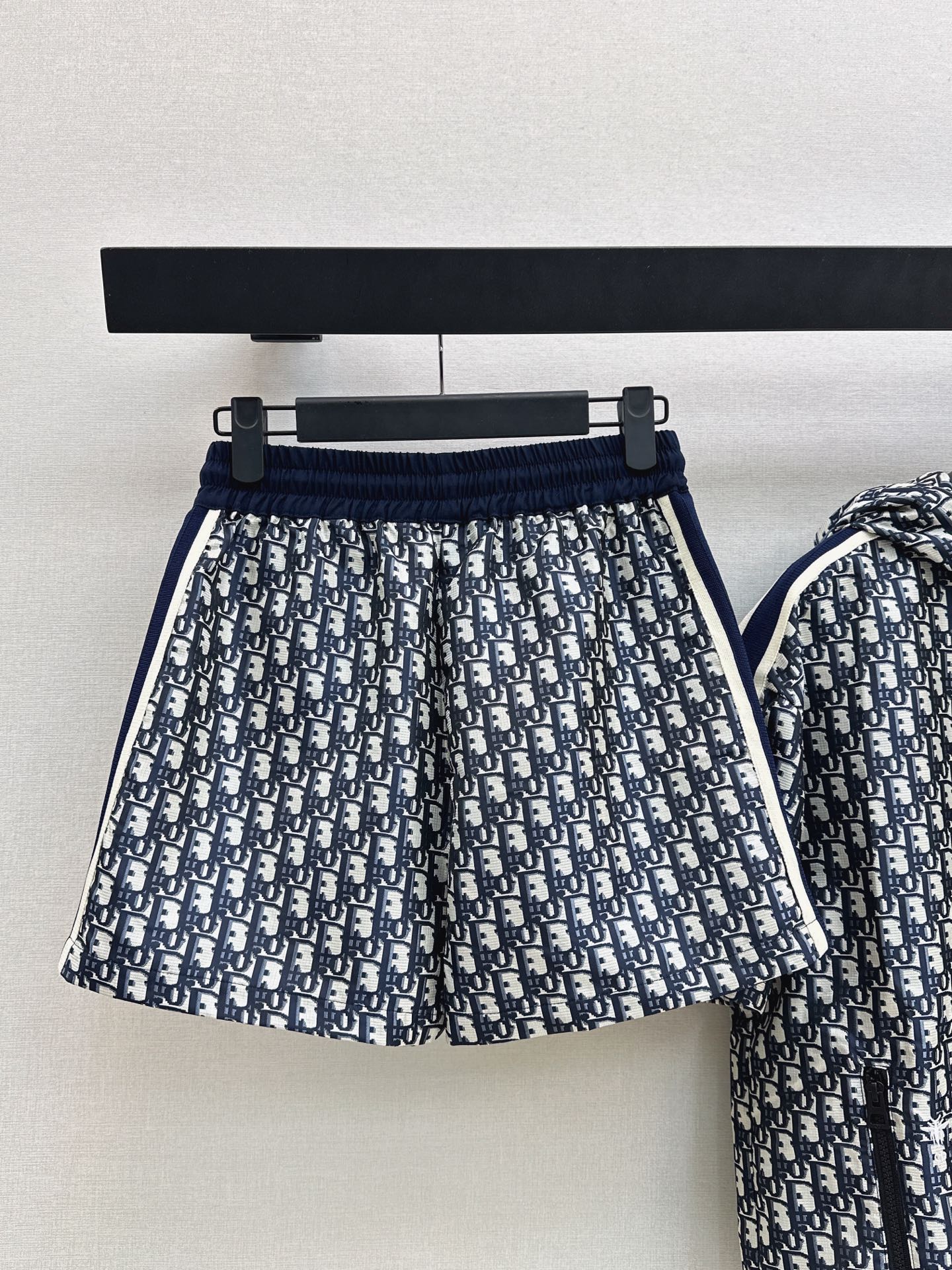 CD 26ss monograw suit