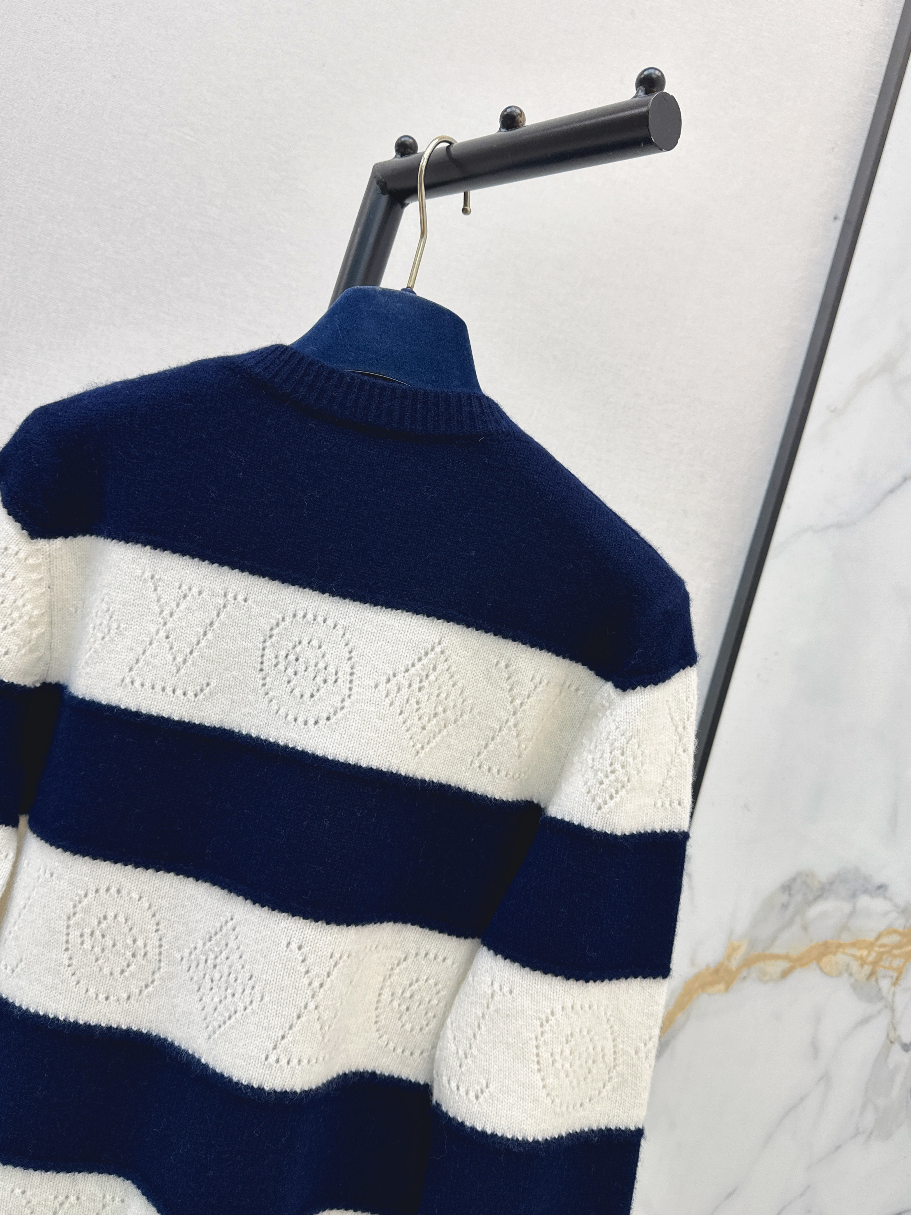 Loui 26ss stripe knit cardigan