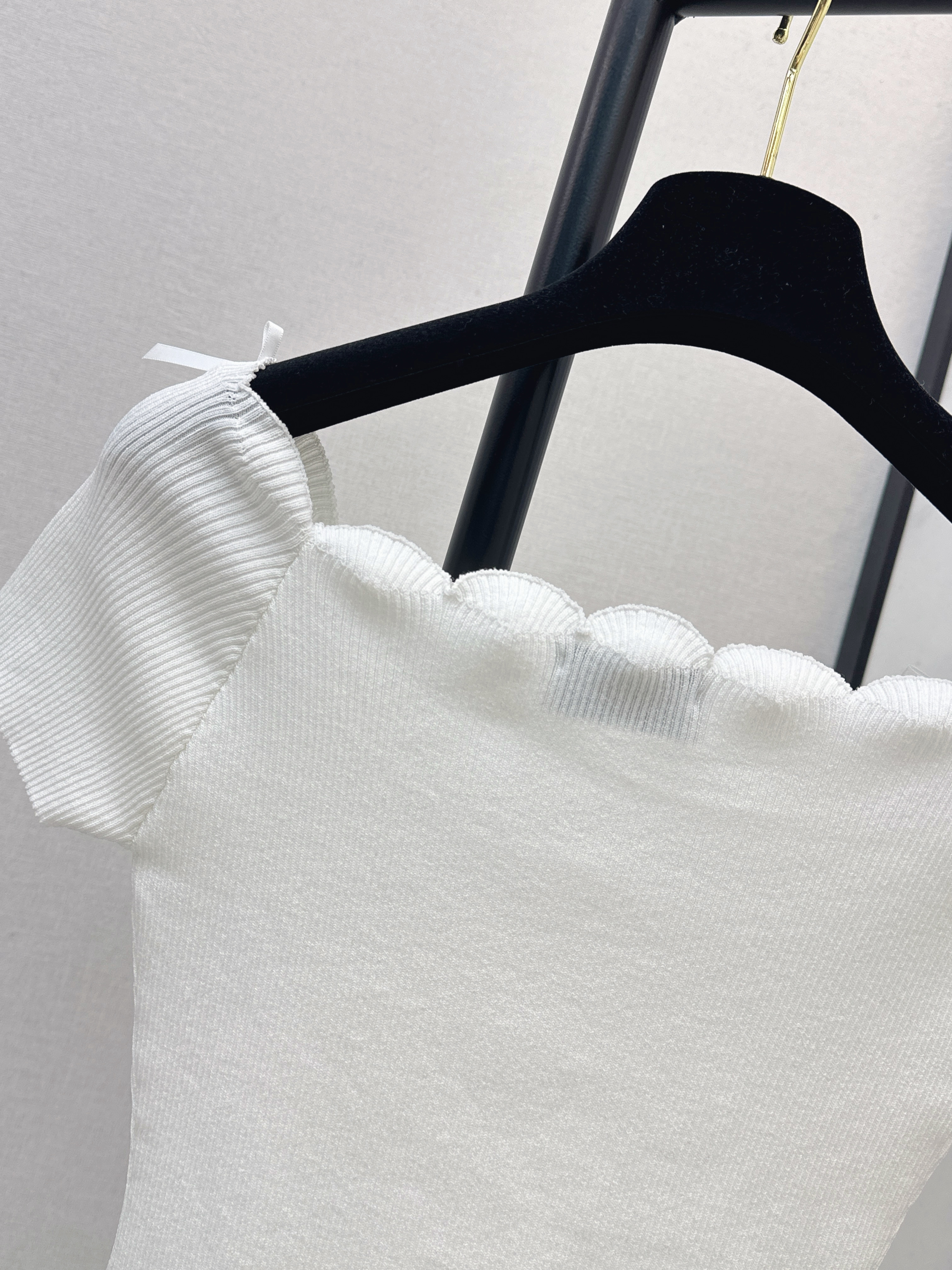 Chan 26ss off shoulder top