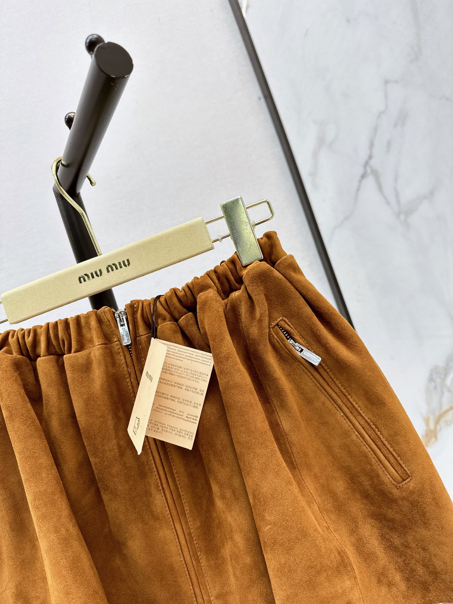 Miu 26ss suede leather mini skirt
