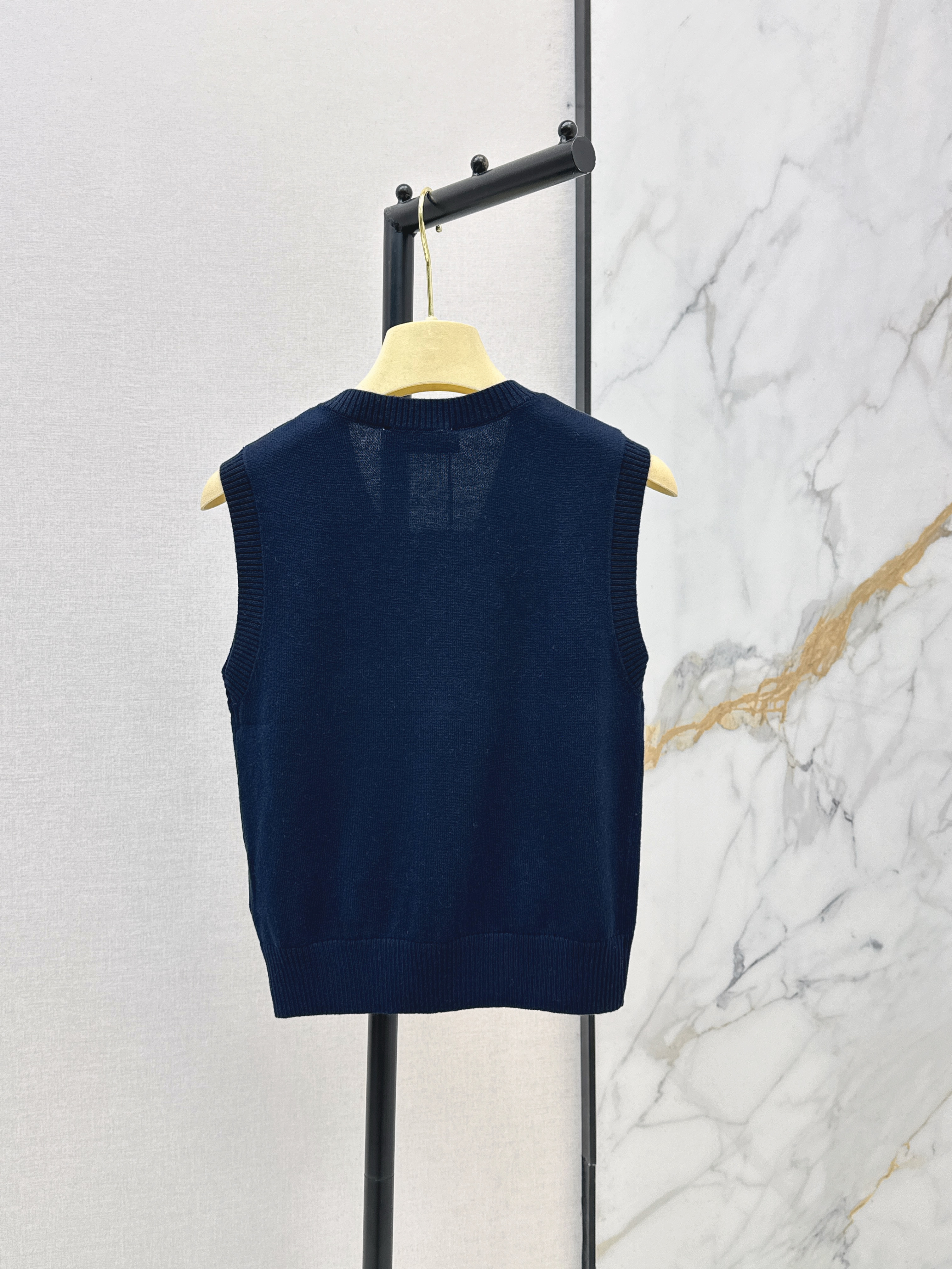 Miu 26ss beading knit vest