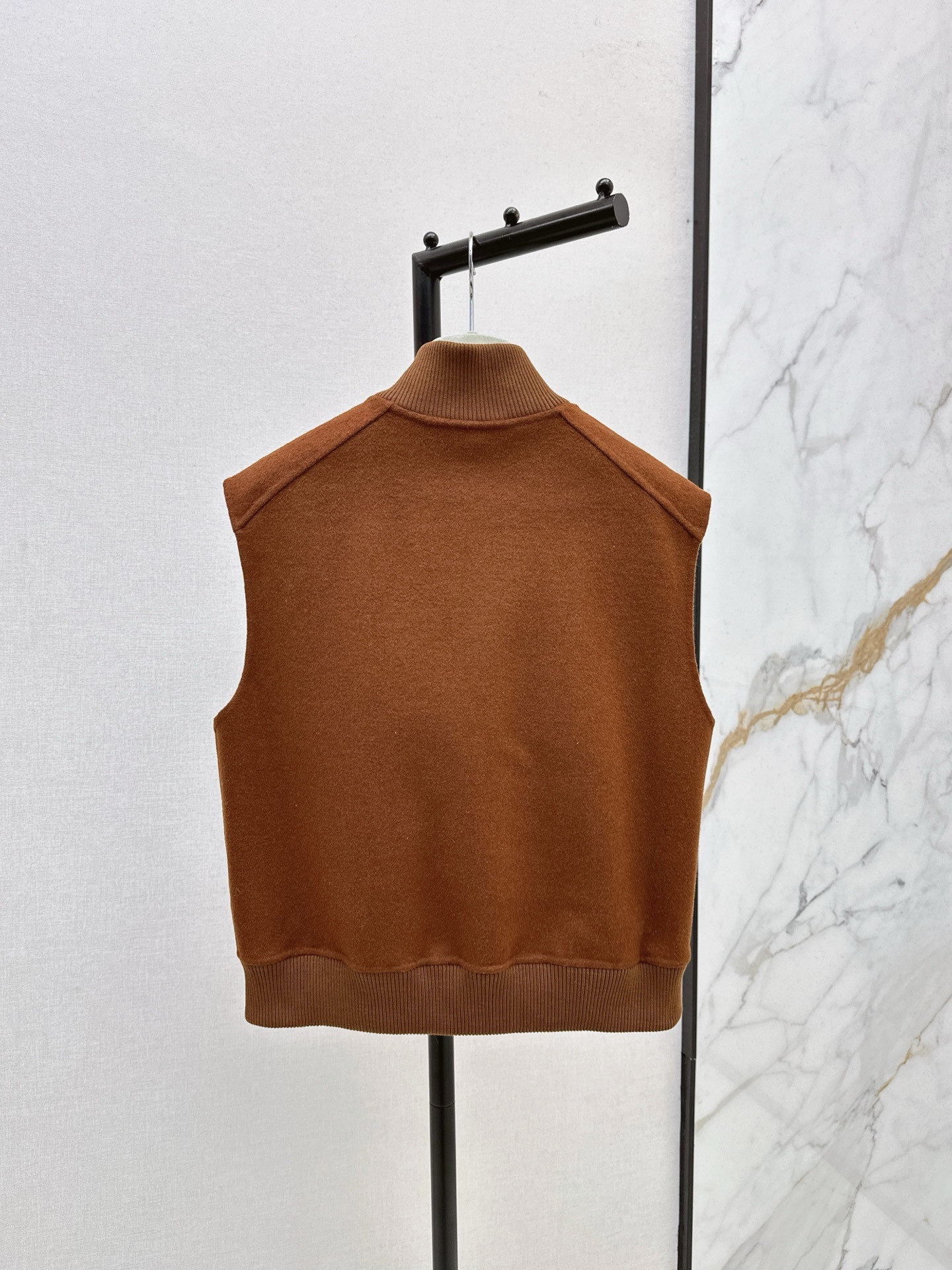 Her 26ss woolen vest jacket