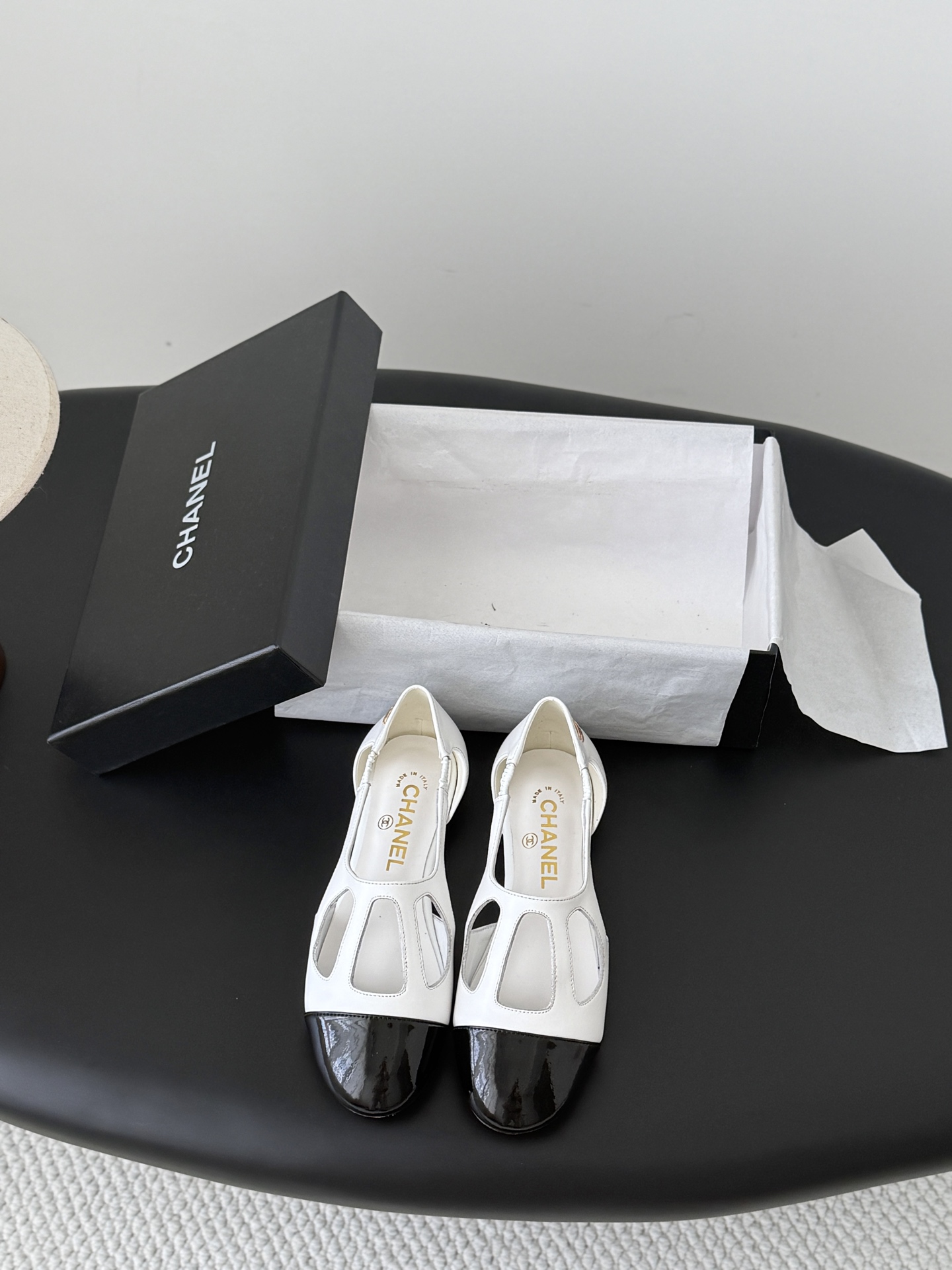 Chan 26C mary jane flats