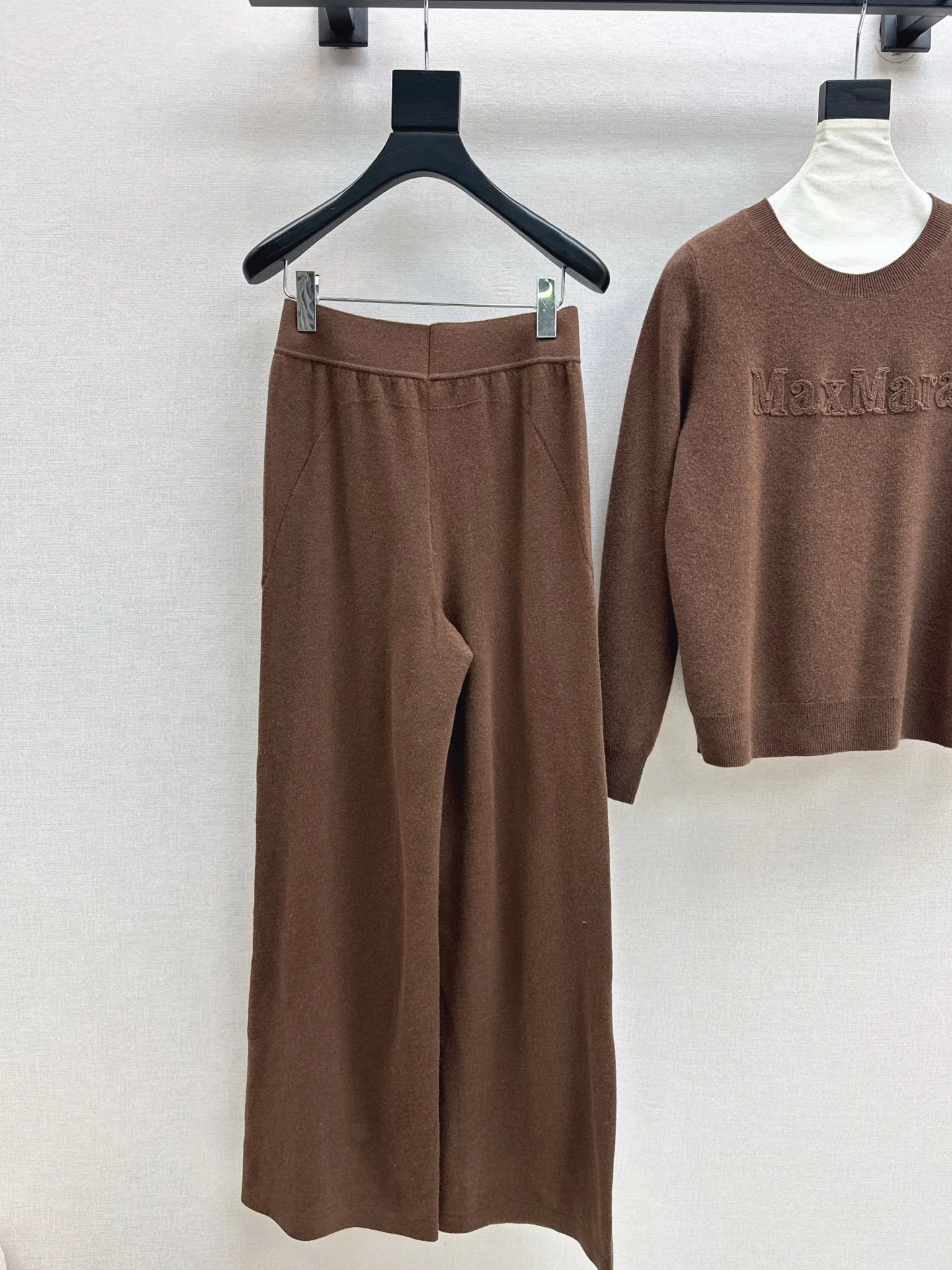 Max 25fw sweater pants set