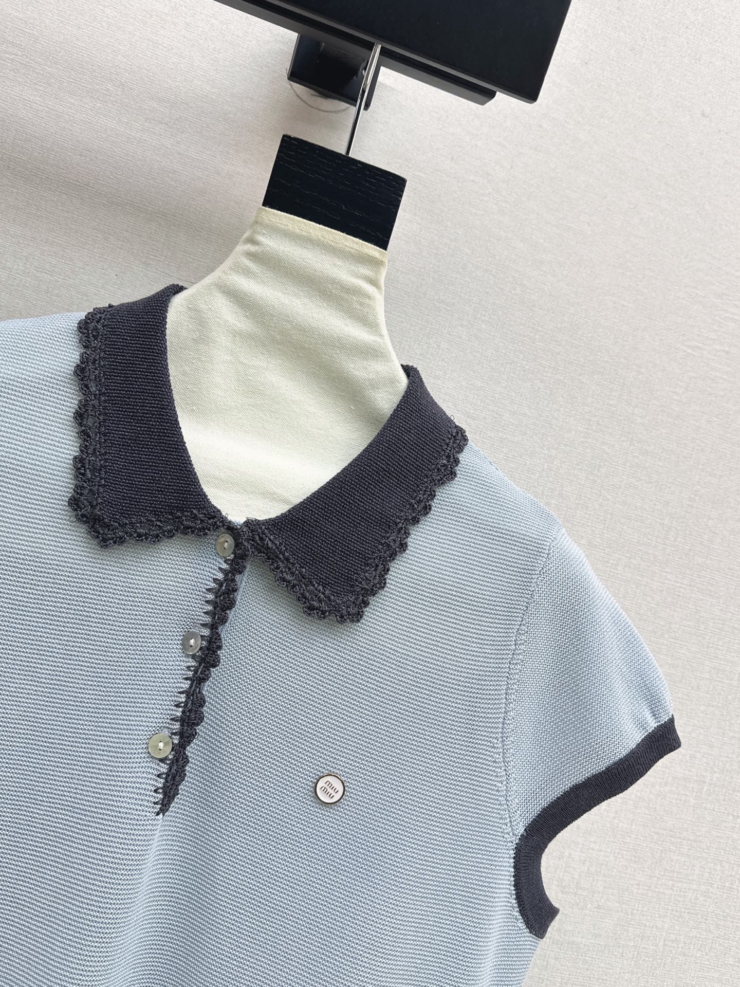 Miu 26ss sleeveless polo knitwear