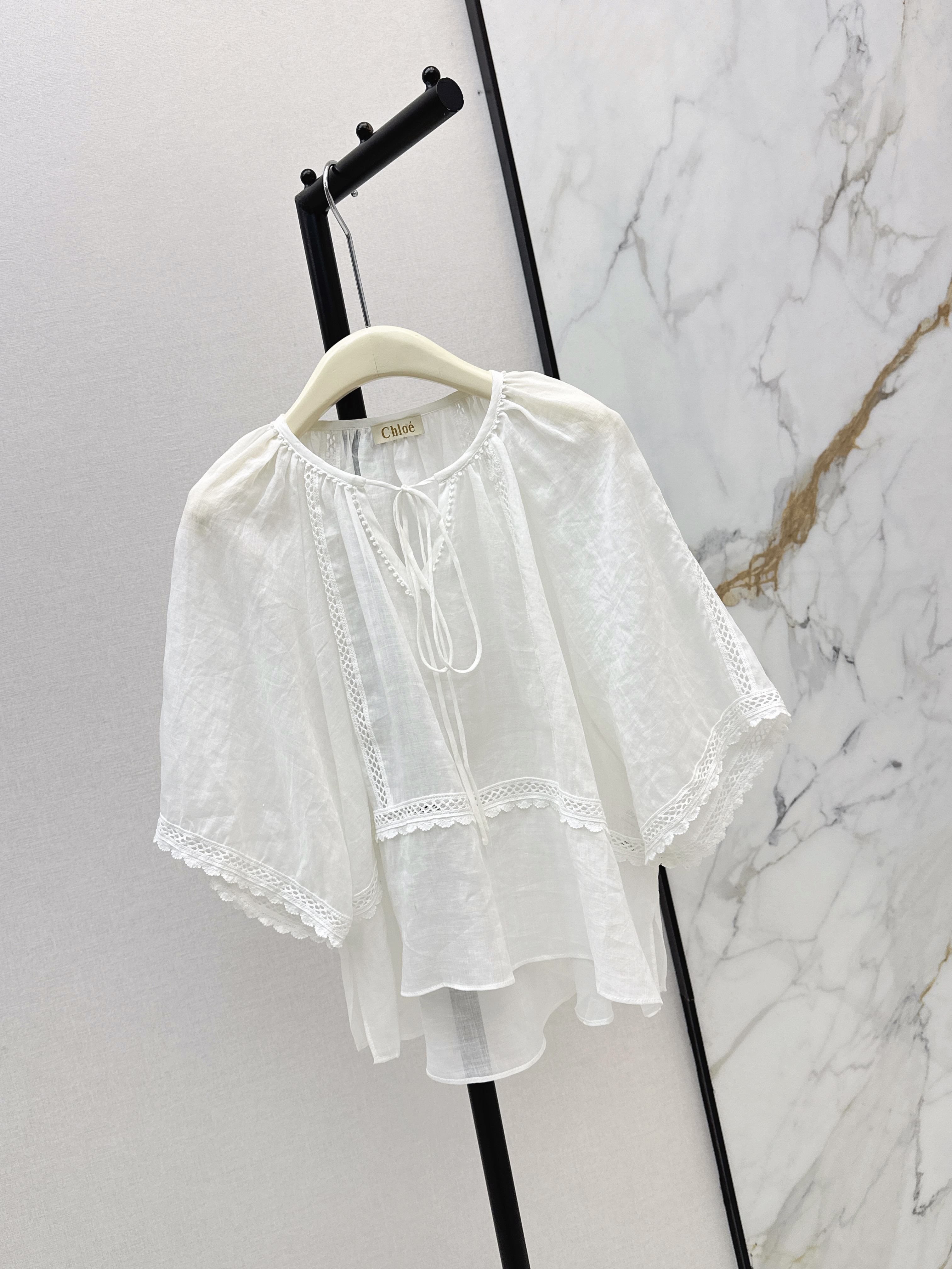 Chol 26ss cape sleeve blouse